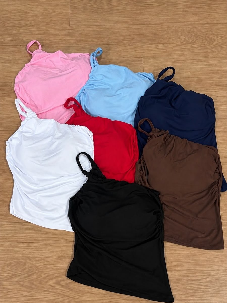 Blusa Assimétrica Drapeada com Bojo em Suplex Top