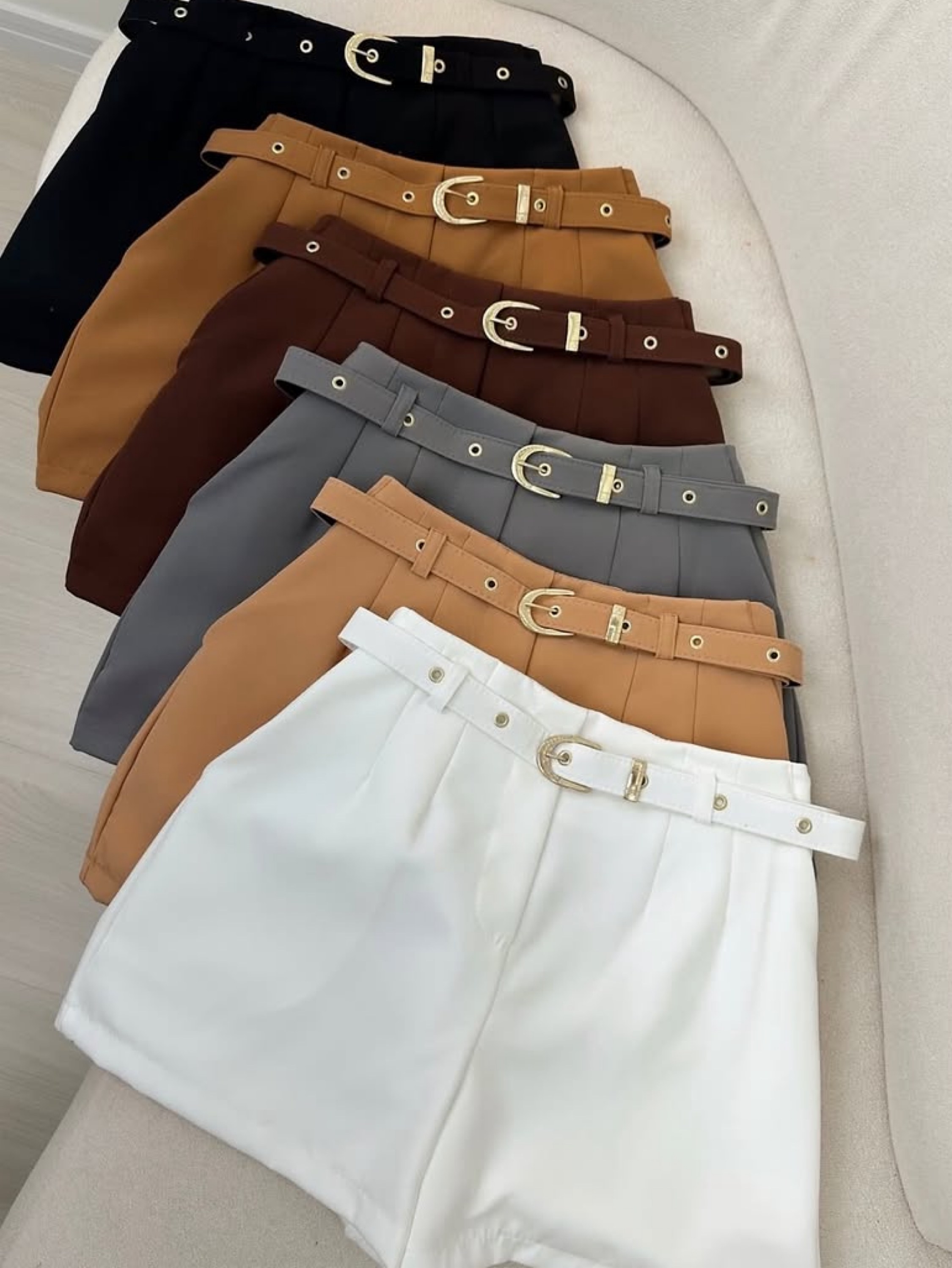 Shorts cinto alfaiataria acompanha cinto