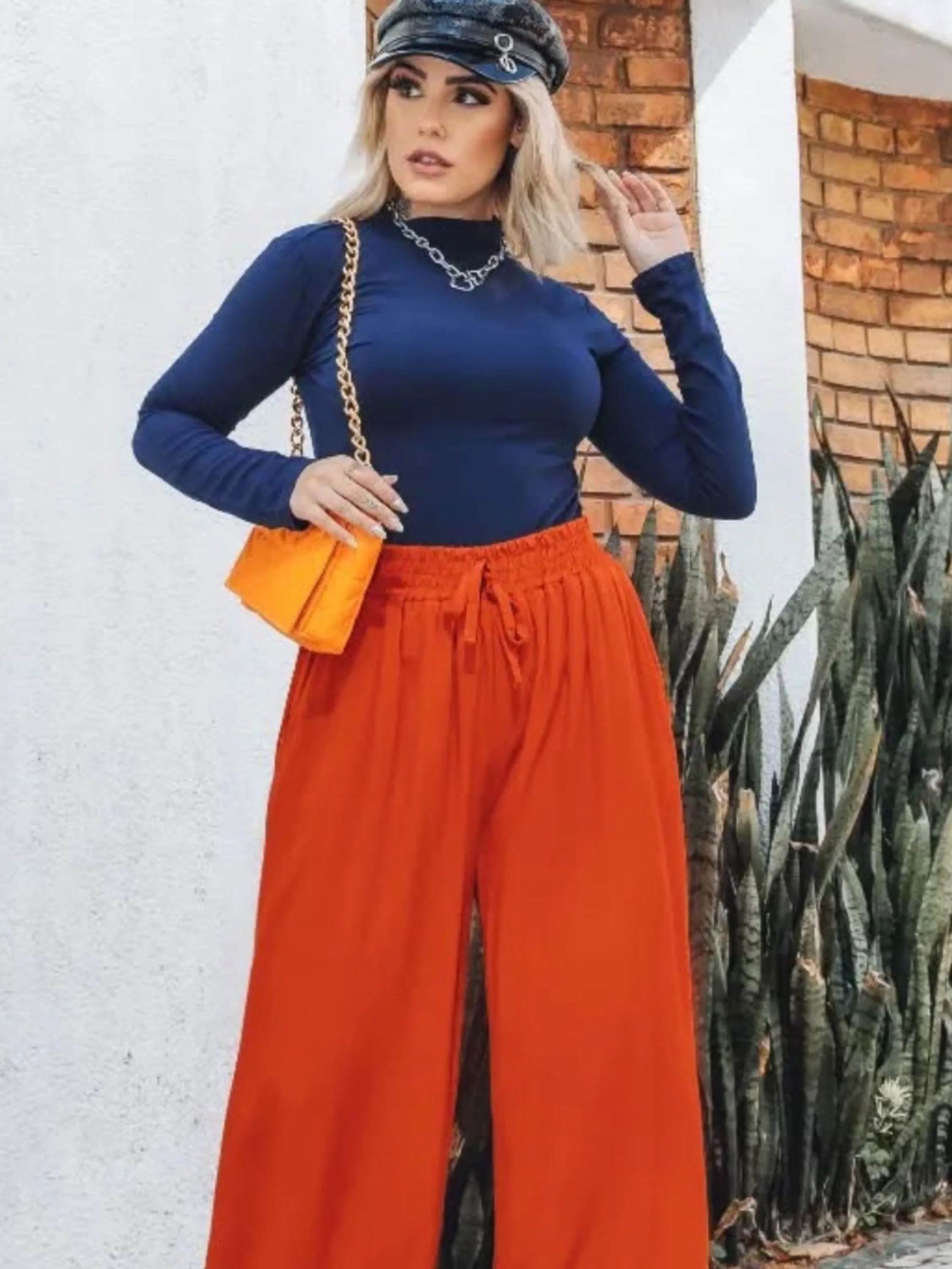 Blusa Cacharrel Gola Alta Manga Longa