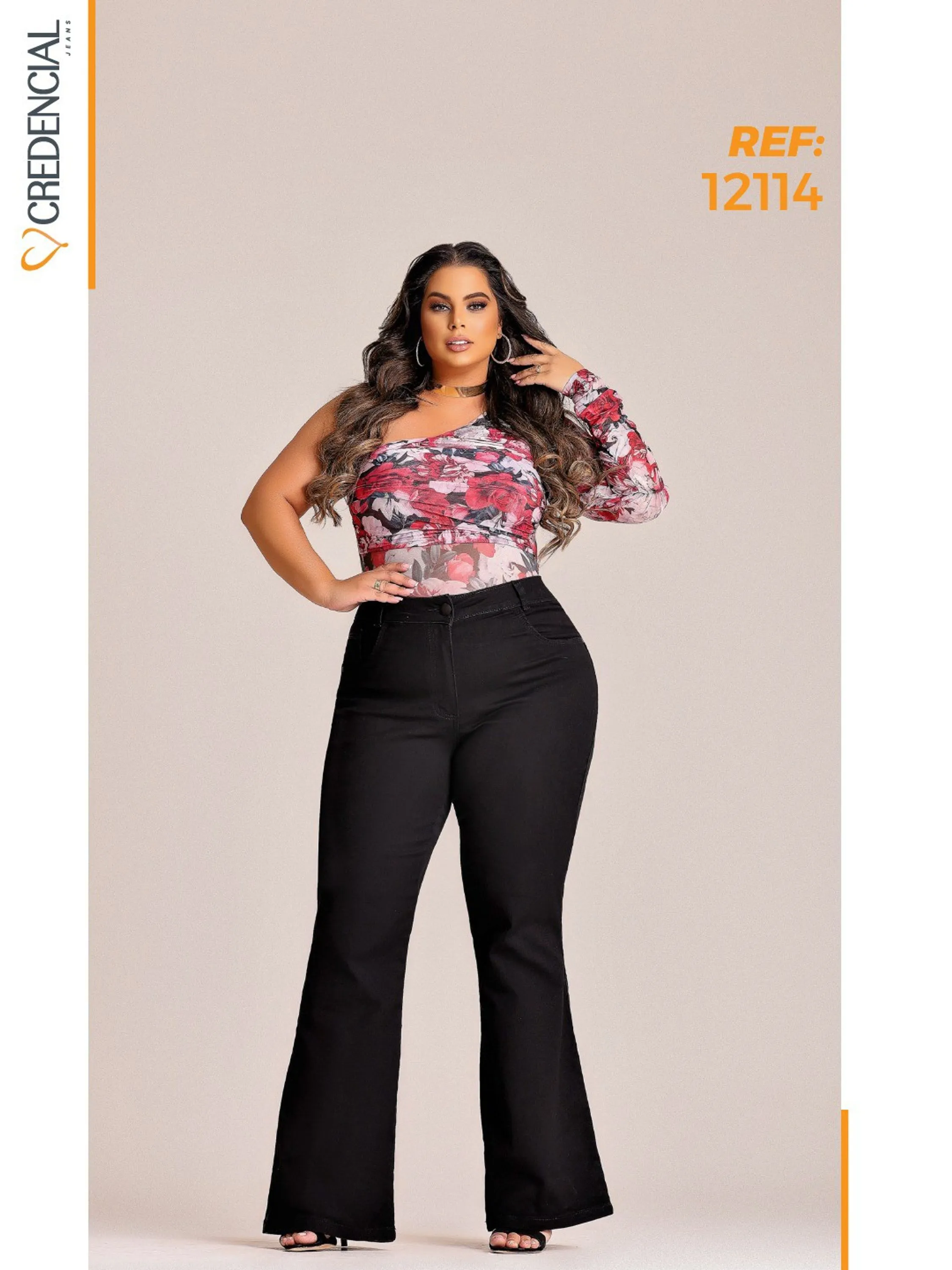 Calça Plus Size Flare com lycra