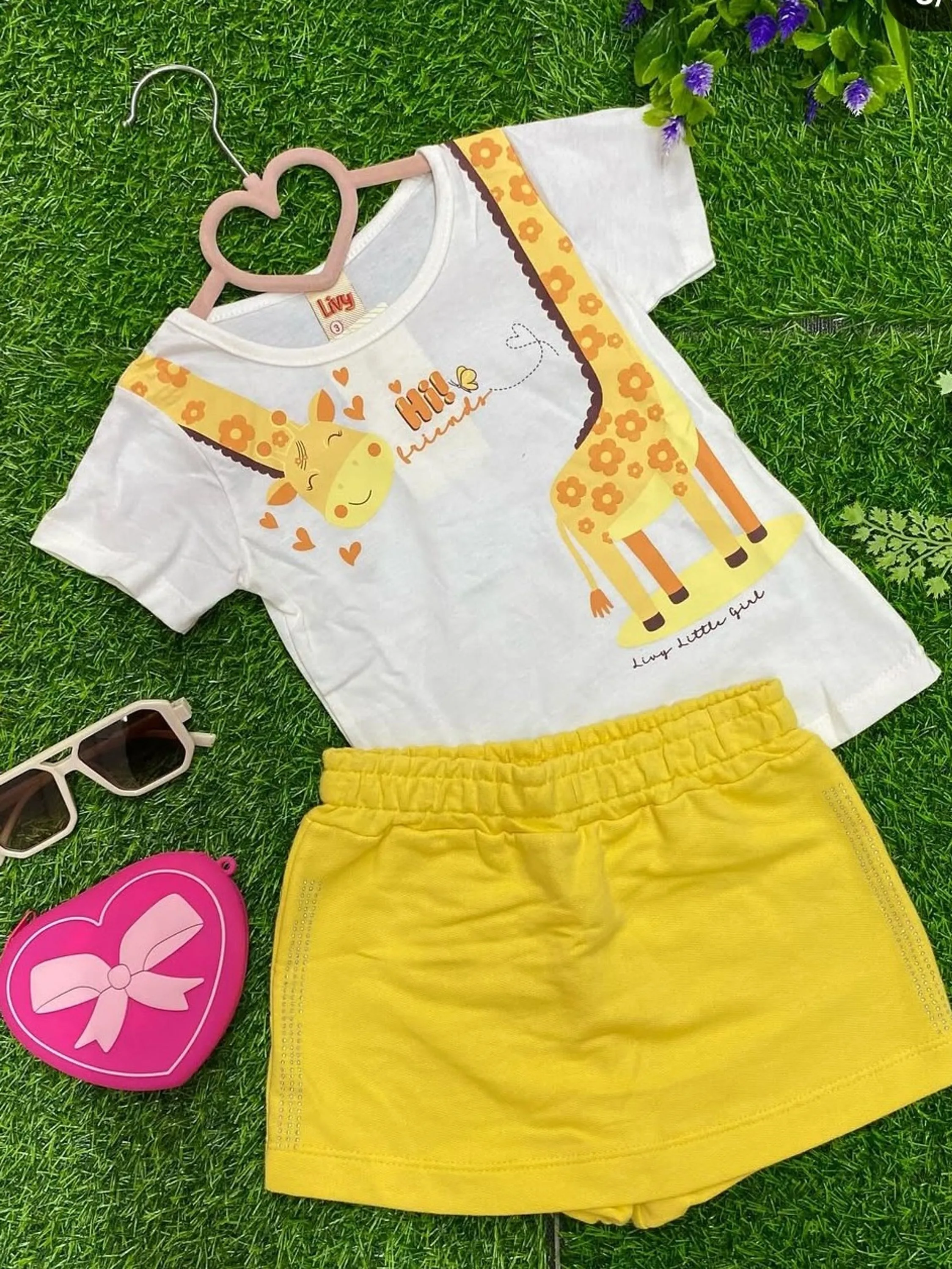 Conjunto Infantil blusa Girafa e shorts saia Moletinho