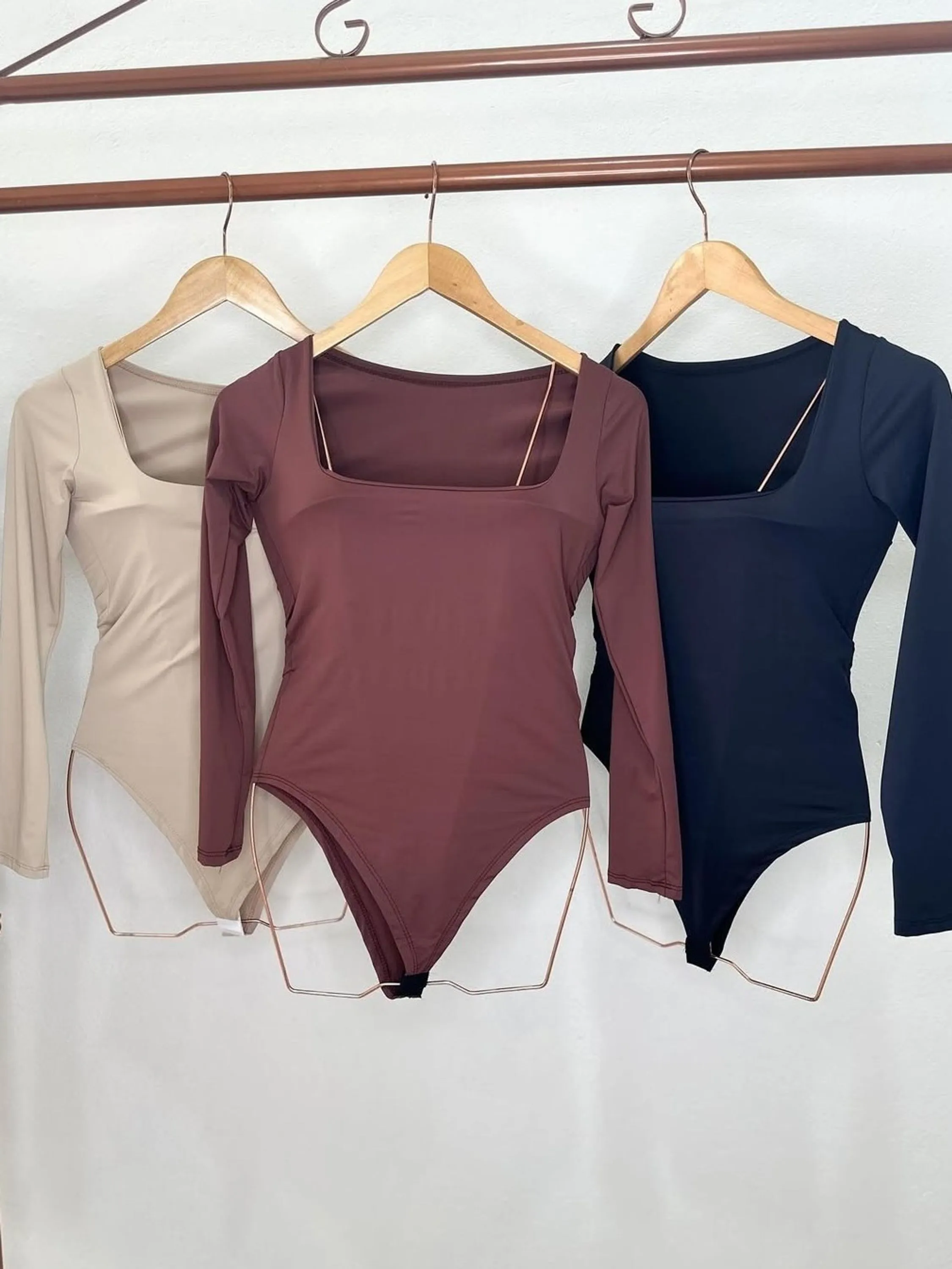 Body manga longa Gola Quadrada