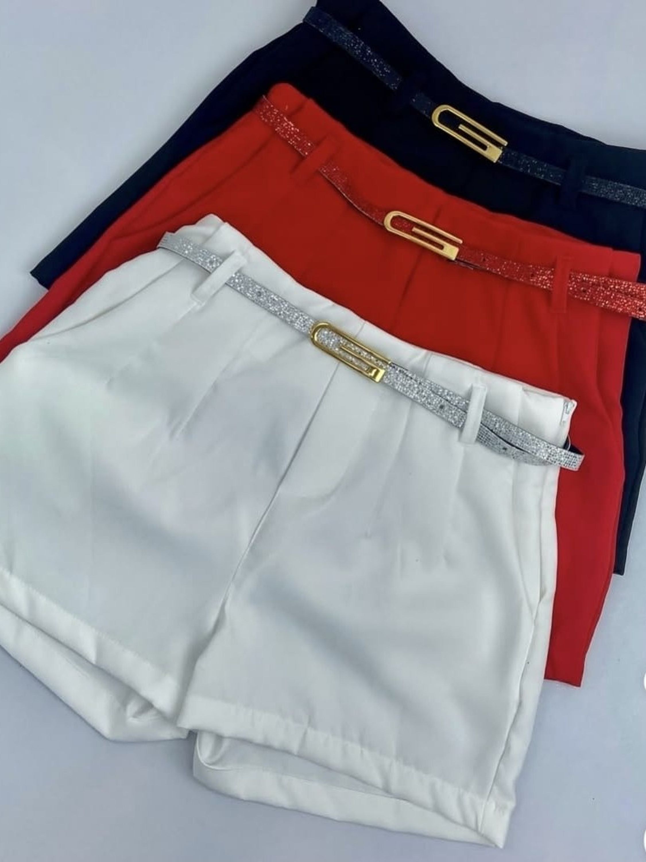 Shorts alfaiataria com cinto