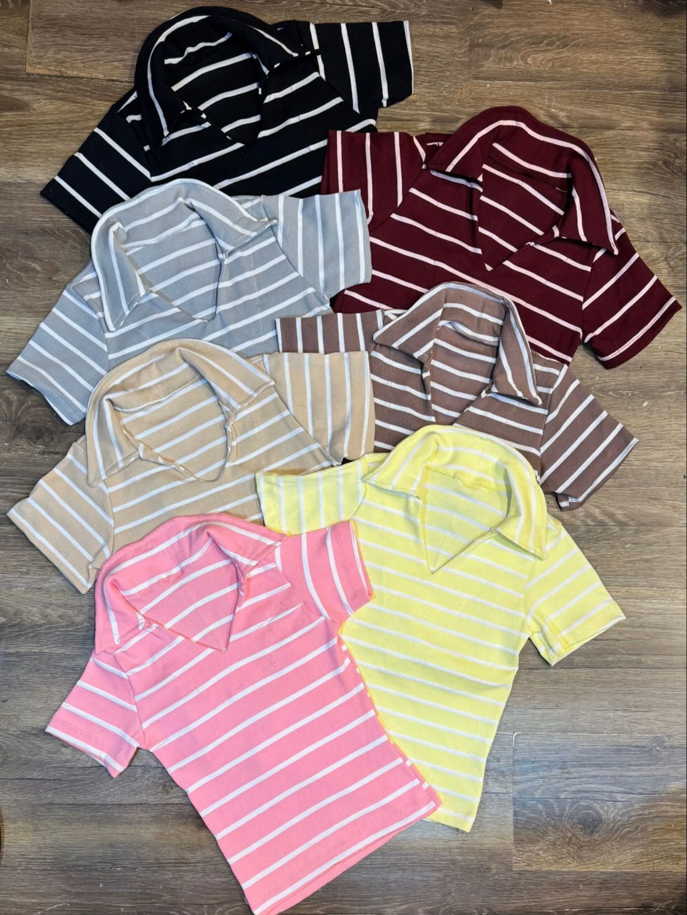 Blusa gola polo listrada