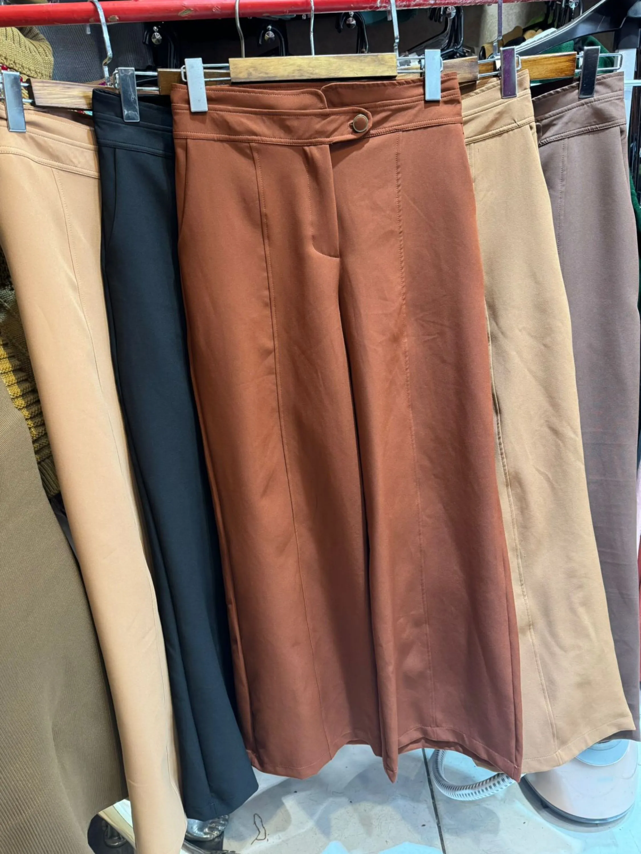 Calça alfaiataria Pantalona ref 2511