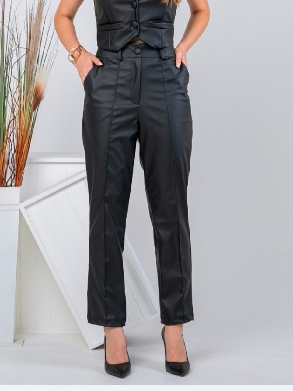 Calça de couro promoção 73