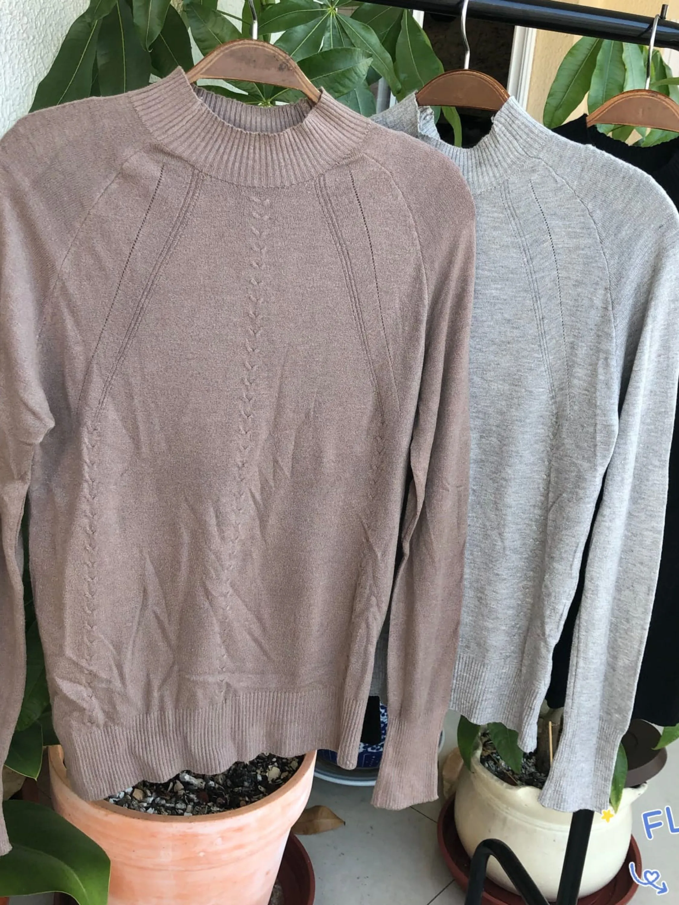 Blusa modal de lã gola alta com detalhe importado Flora 3563