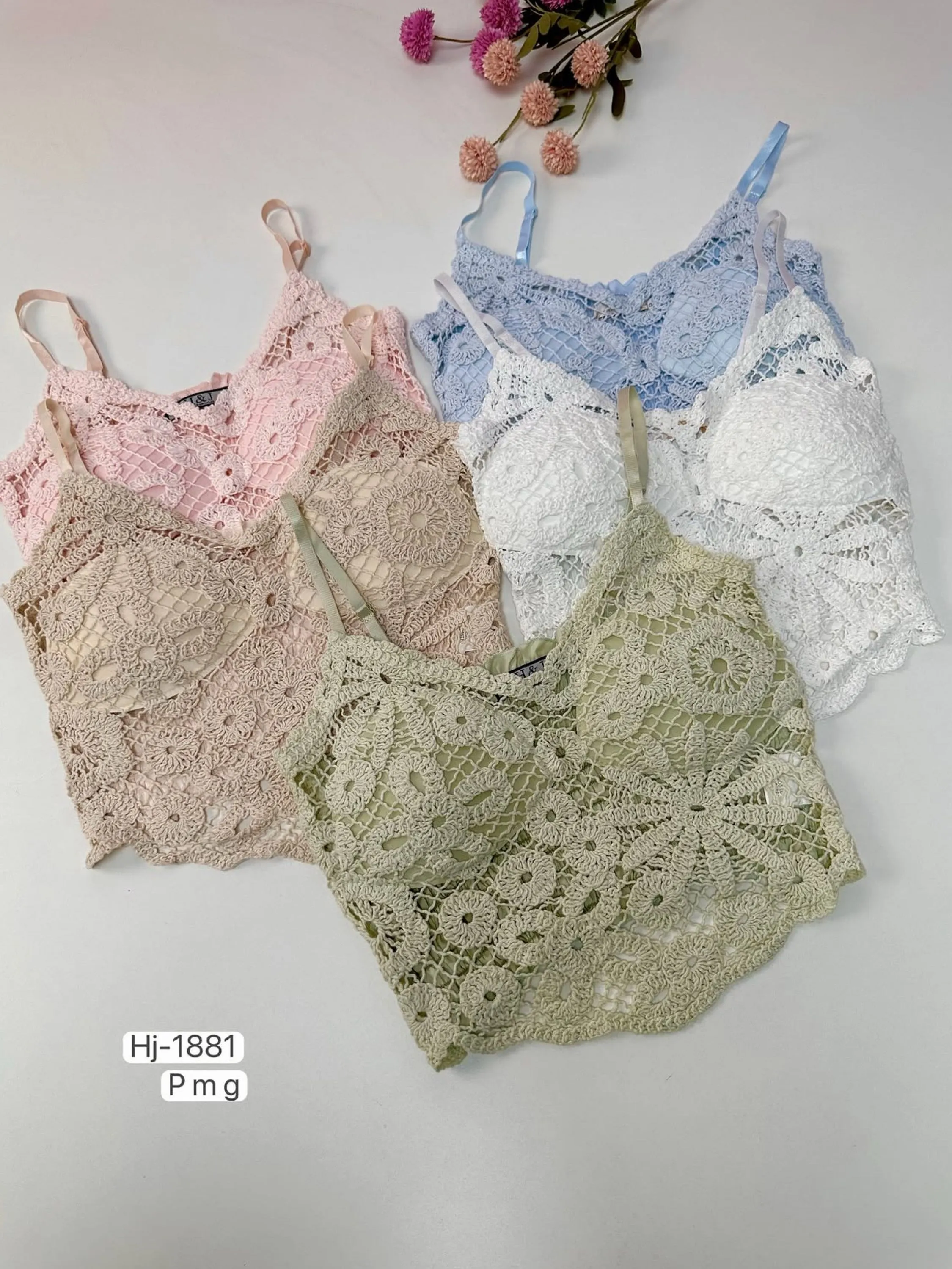 Blusa cropped algodão com renda com bojo importado 1881