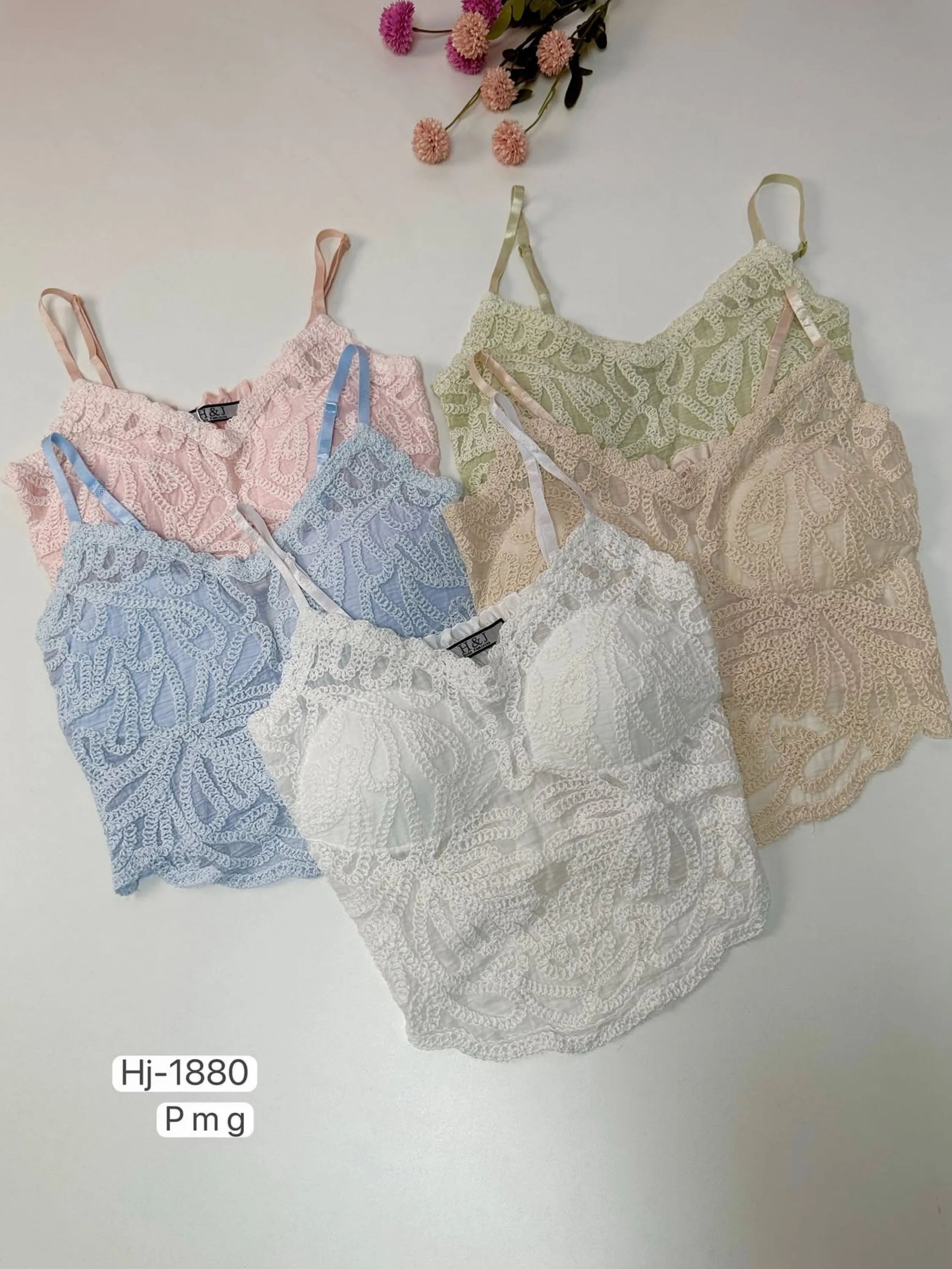 Blusa cropped de algodão com renda com bojo importado 1880