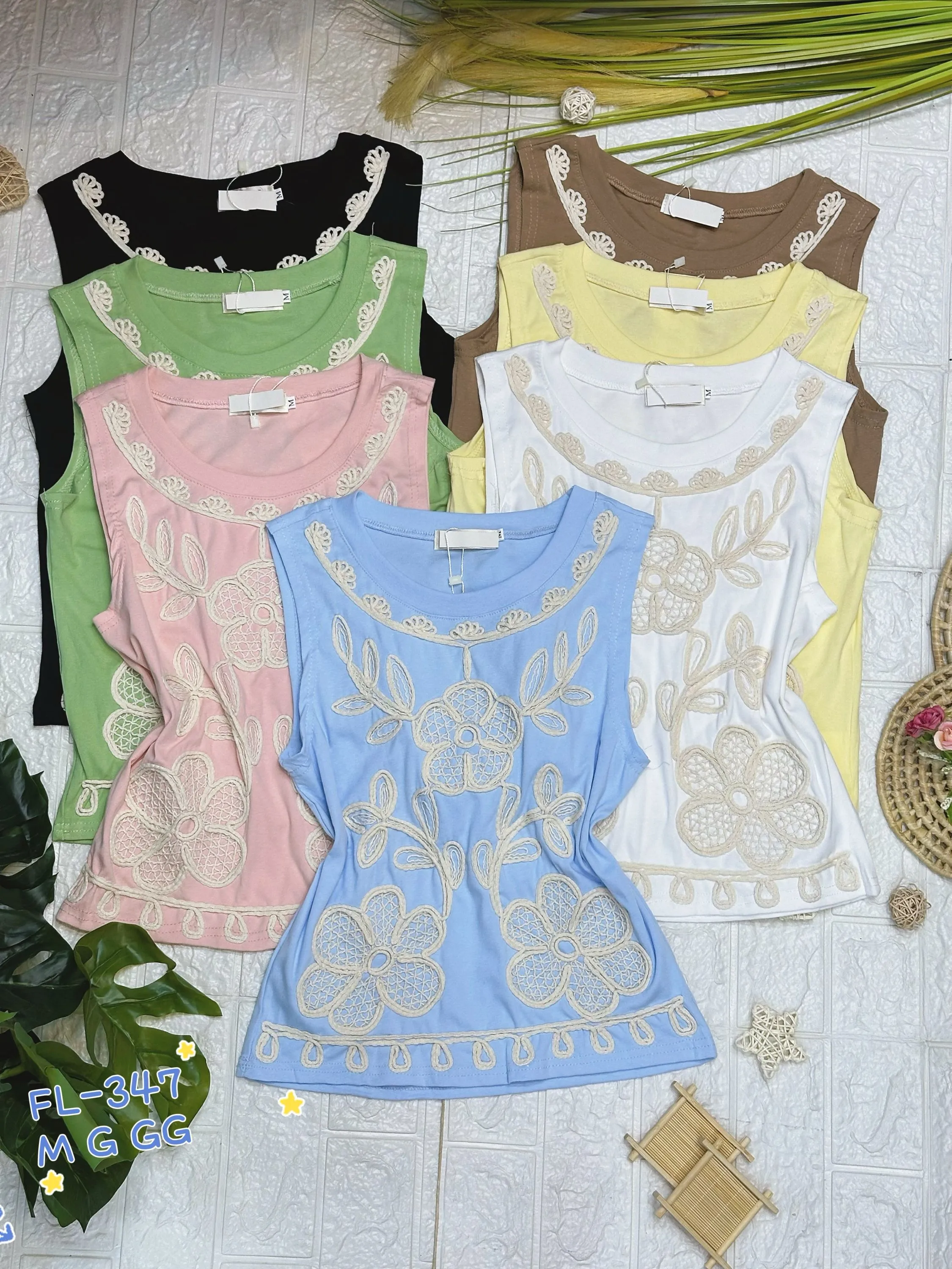 Blusa regata de algodão canelado com bordado 247