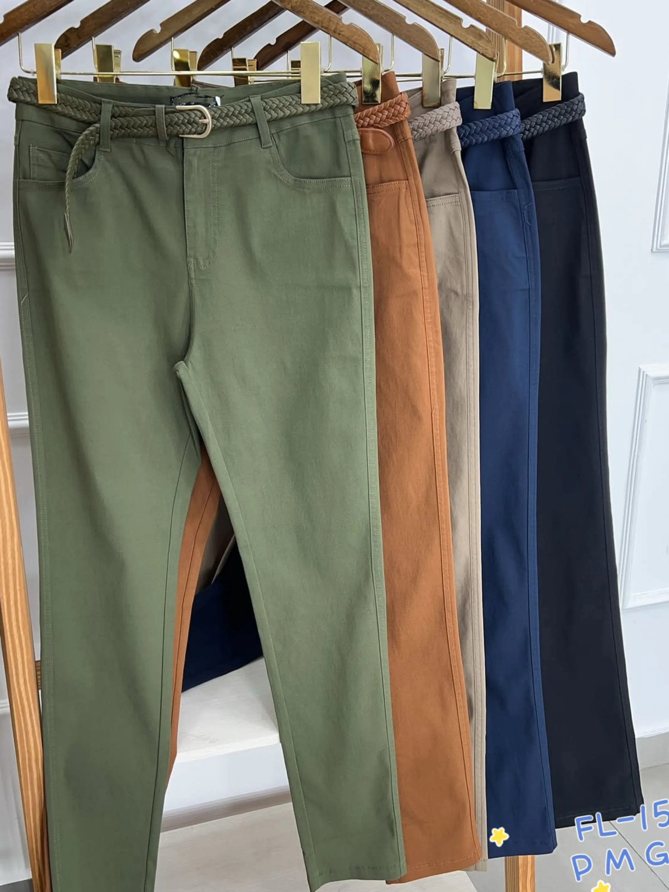 Calça de tenoblque sarja com elástico muito bem 1533
