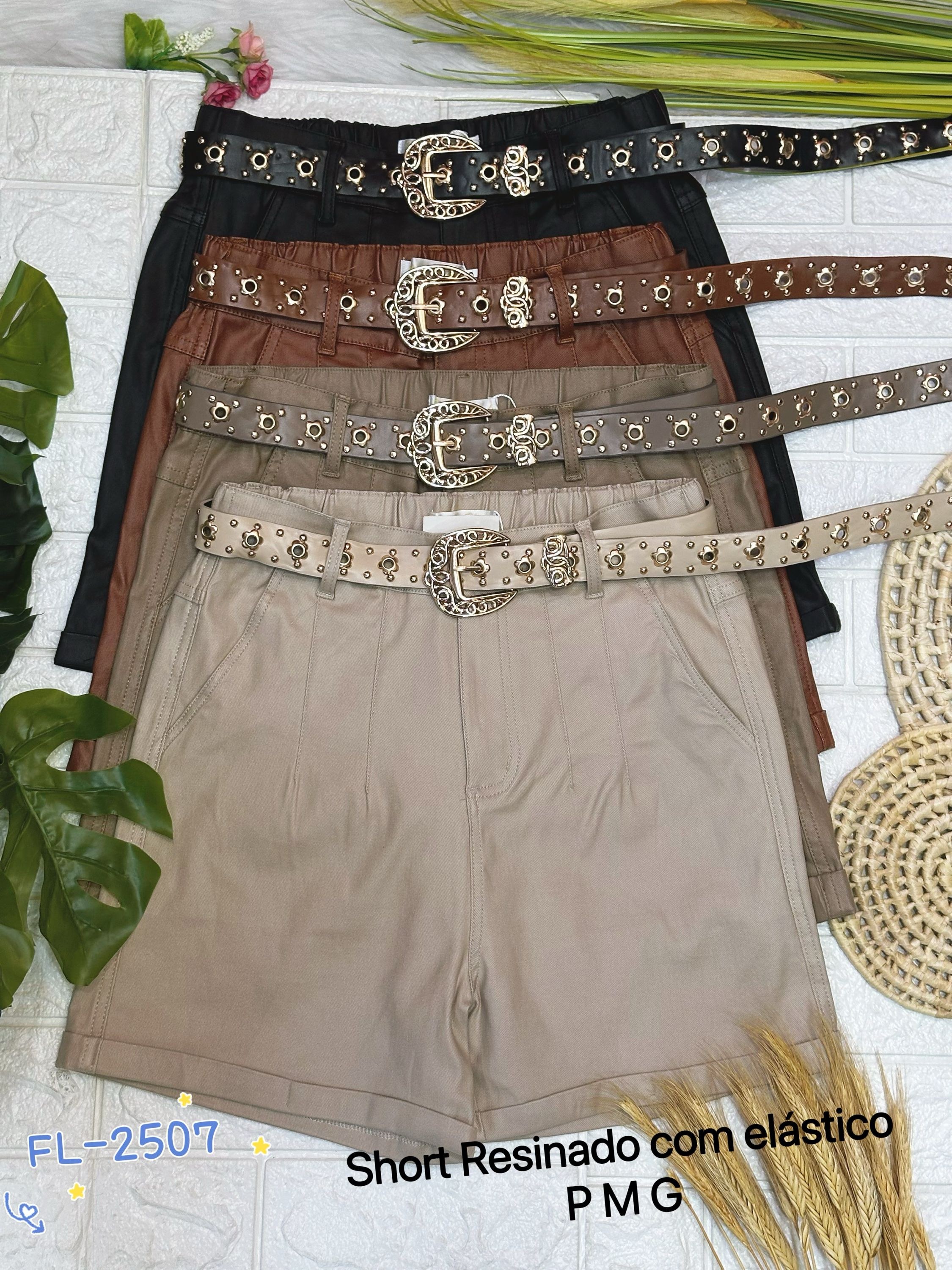 Short resinada com elástico com cinto importado Flora 2507