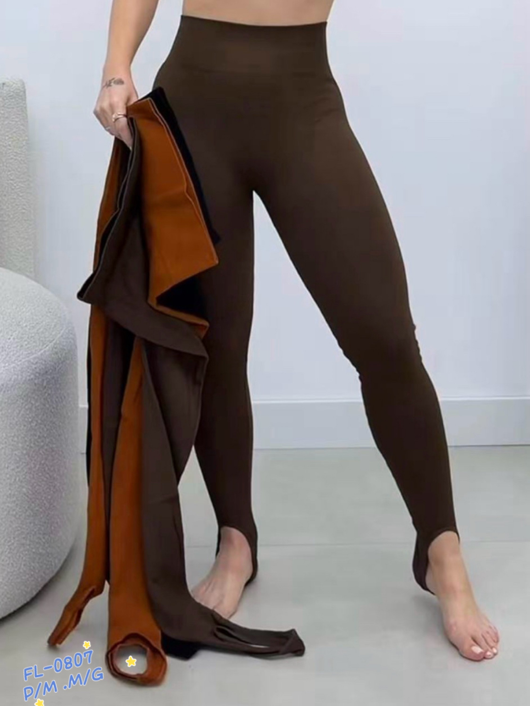 Calça legging de pezinho importado 0807