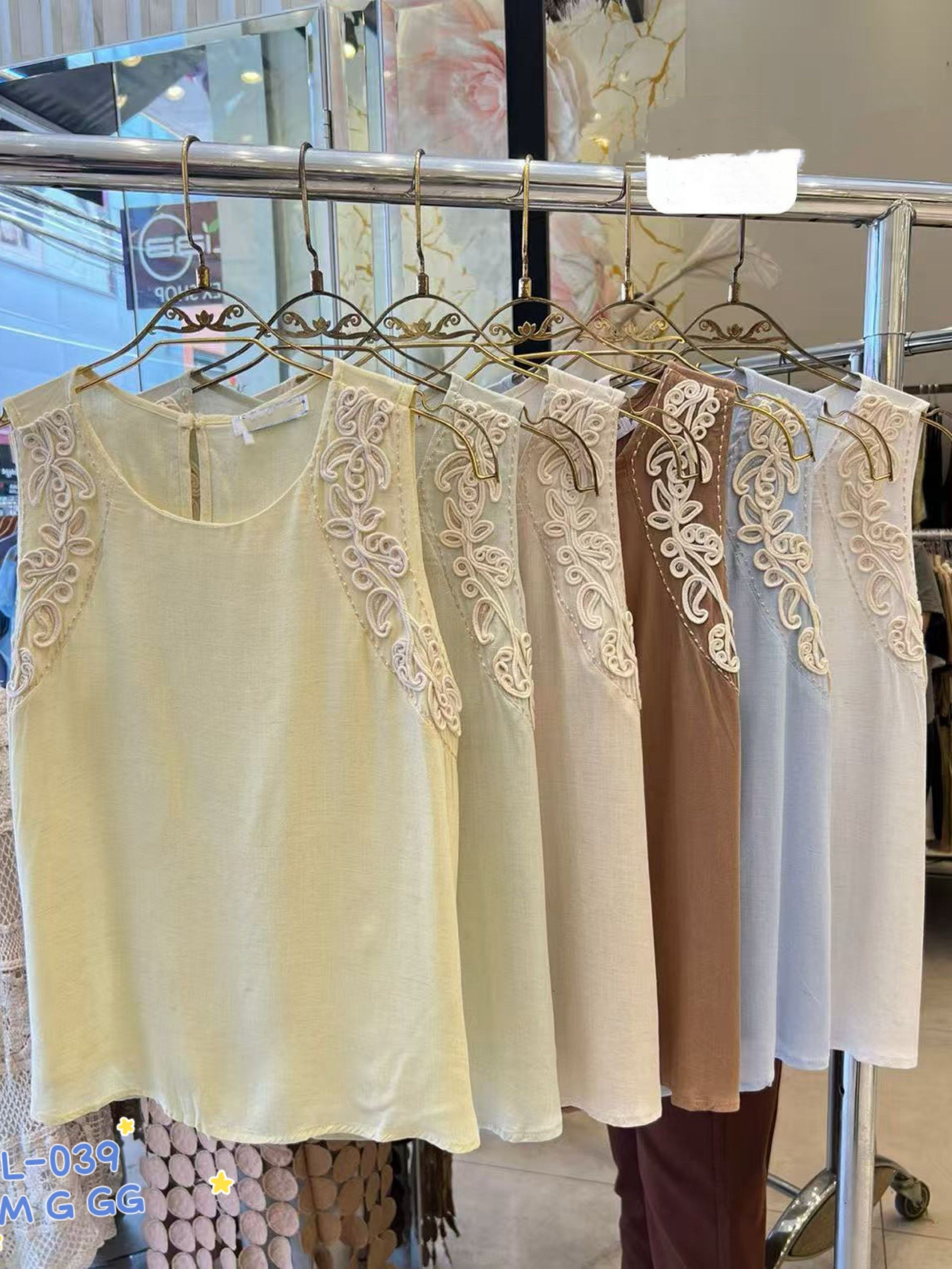 Blusa regata de linho com bordafo importado 039