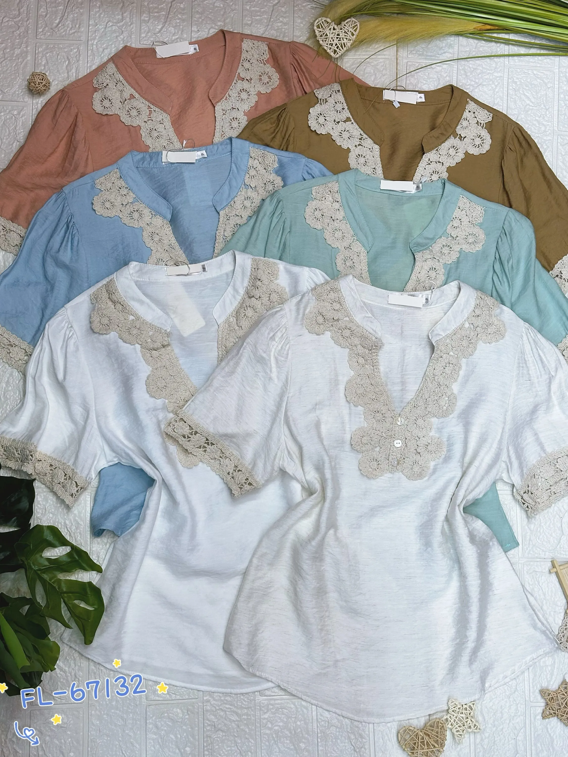 Blusa manga curta com bordado importado Flora 67132