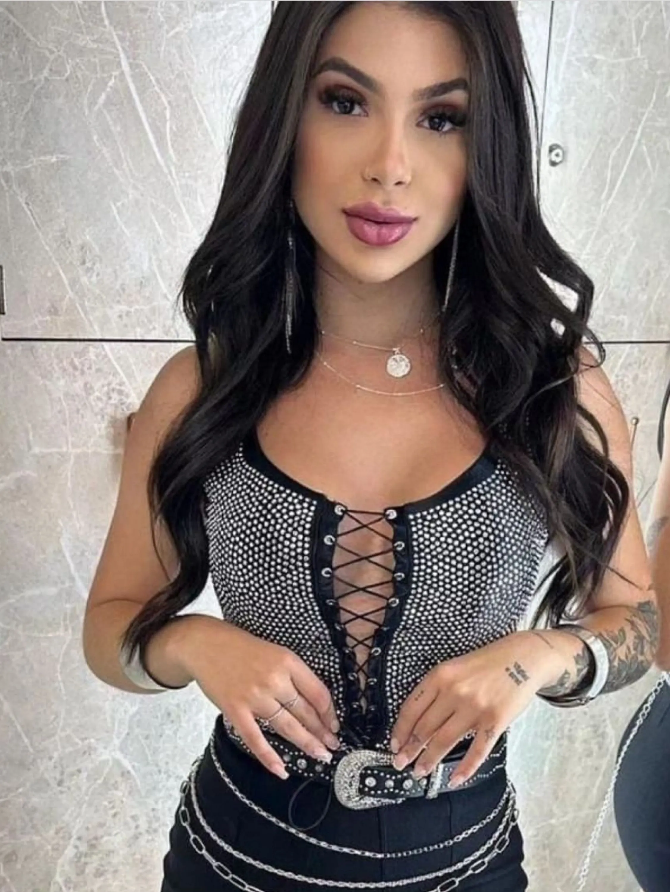 Cropped corselet com ilhoes brilhos aplicações strass novidade lançamento moda balada festa country rodeio