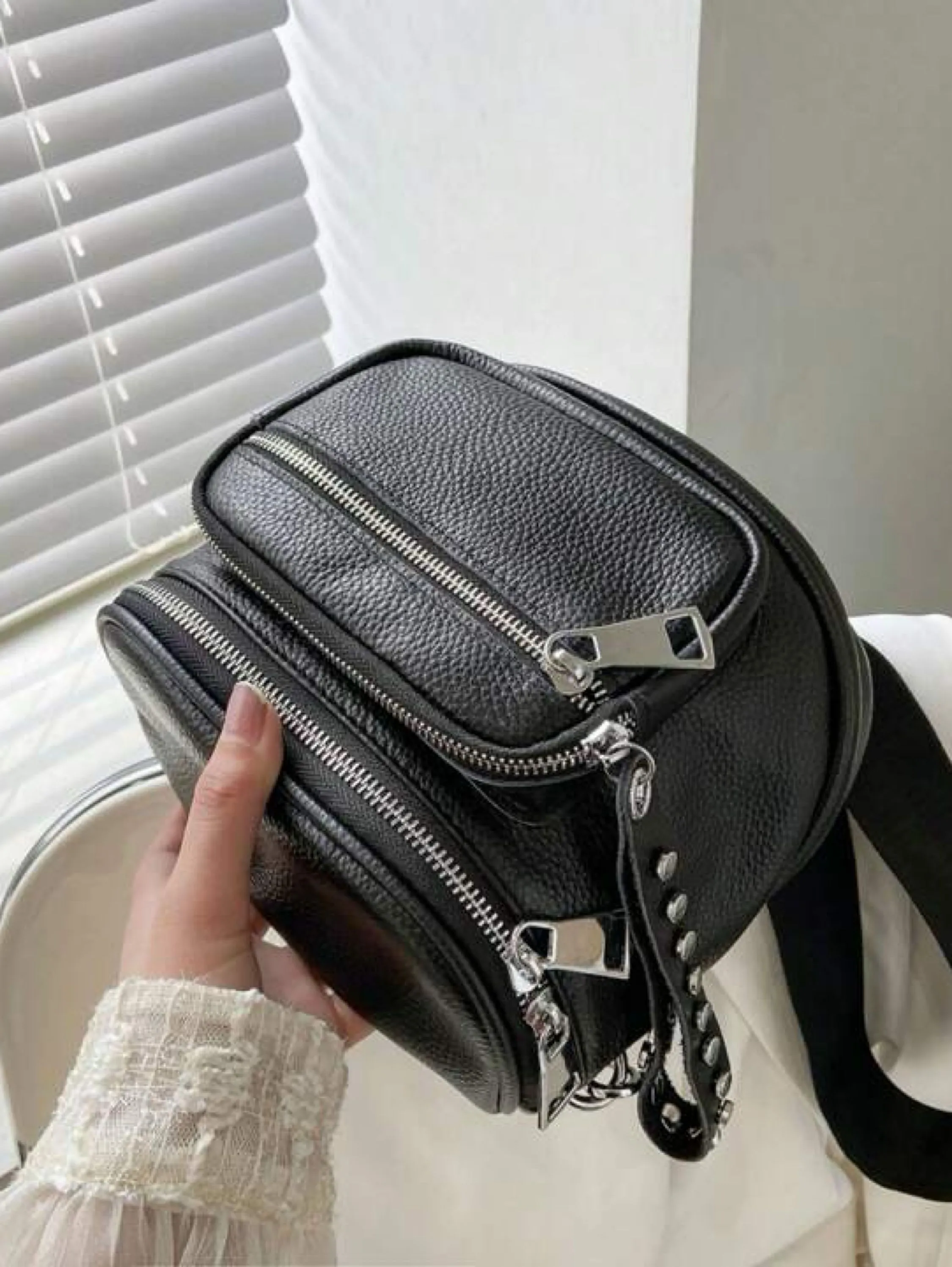 Bolsa Pochete Tranversal Couro Básica Casual Dia a Dia Trabalho