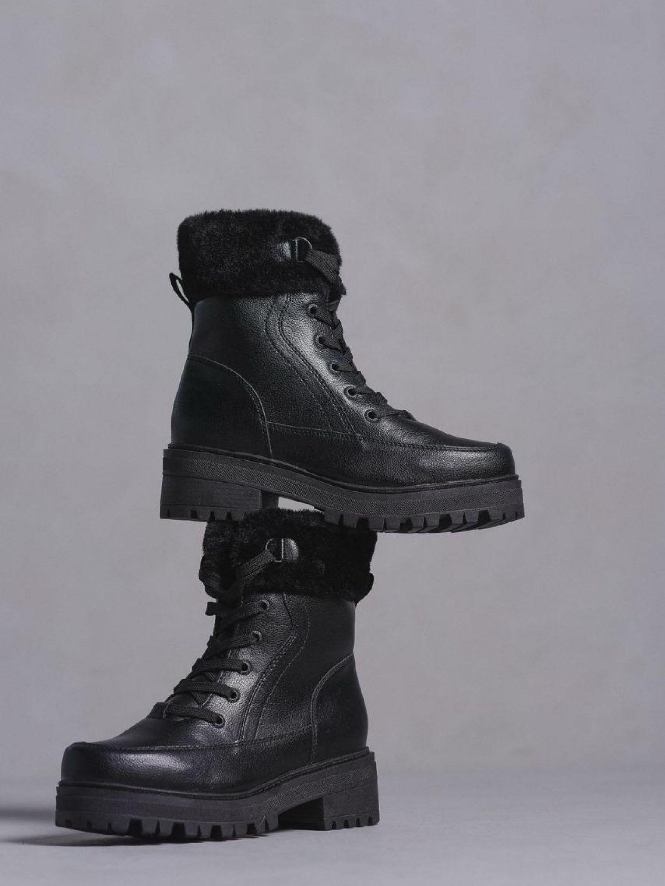 Coturno Tratorado Pelo Perfect FL 72222