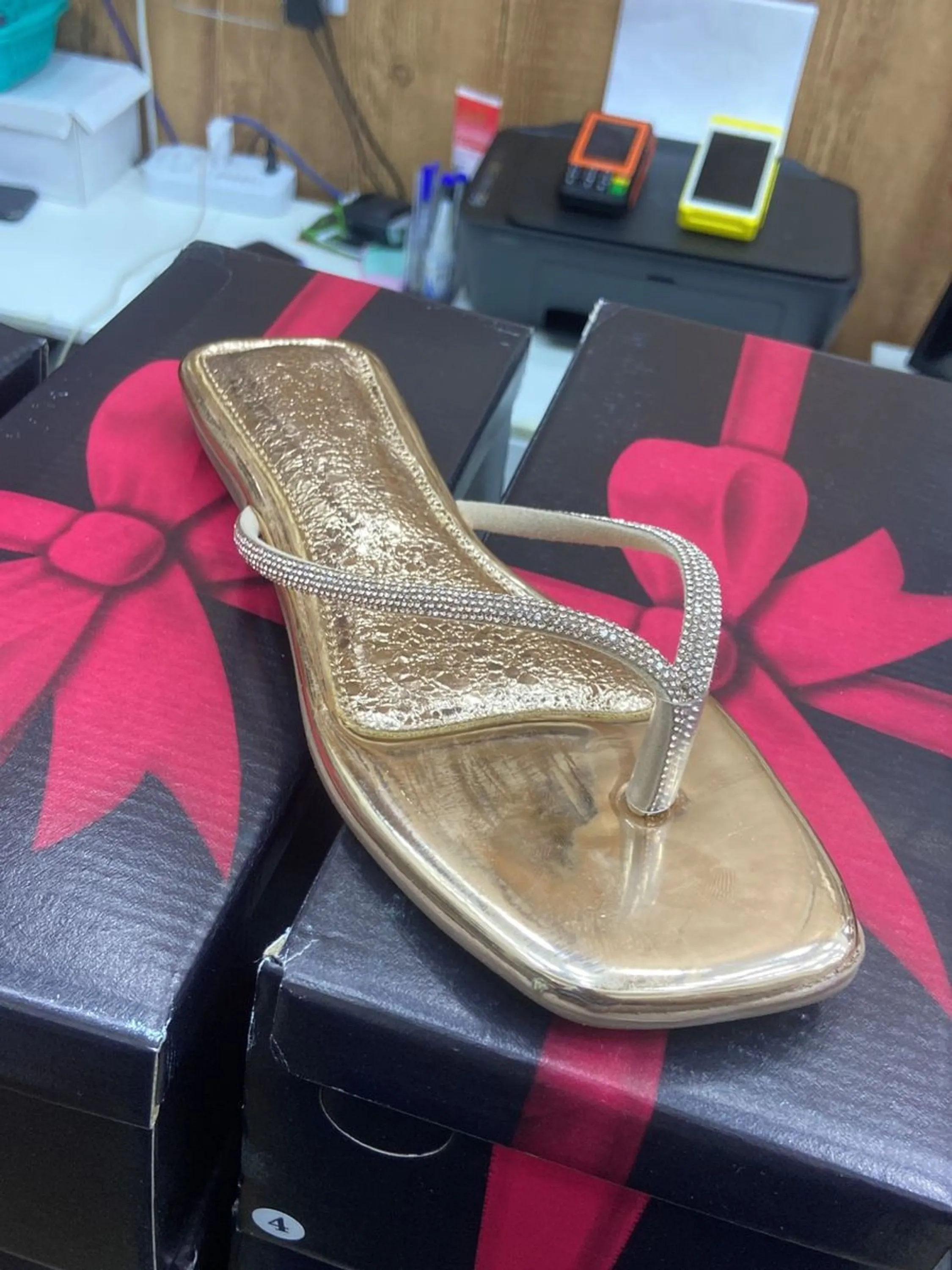 Chinelo Dedo Bico Quadrado C014