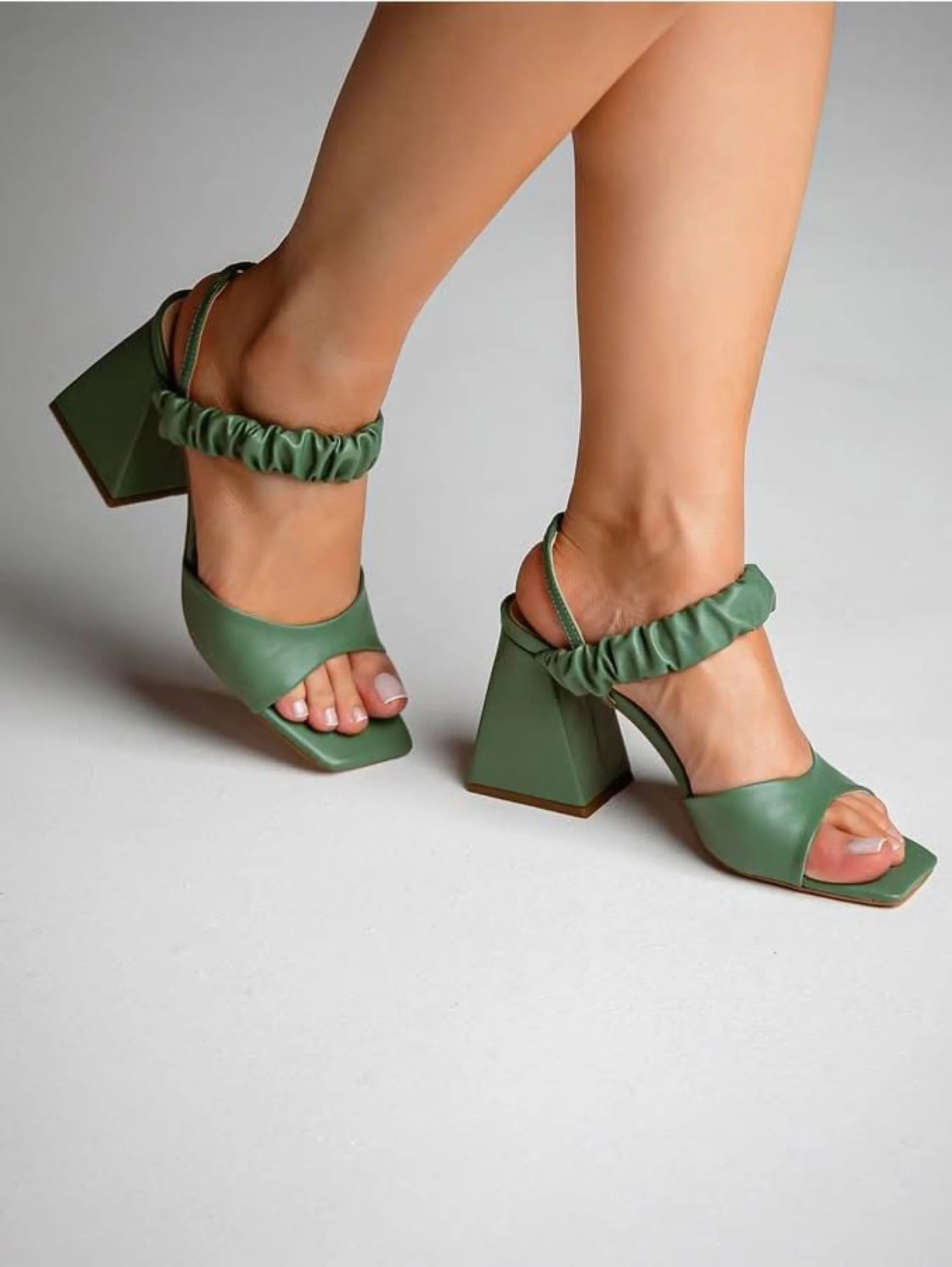 Sandália Salto Grosso Santorine  Z737.9878