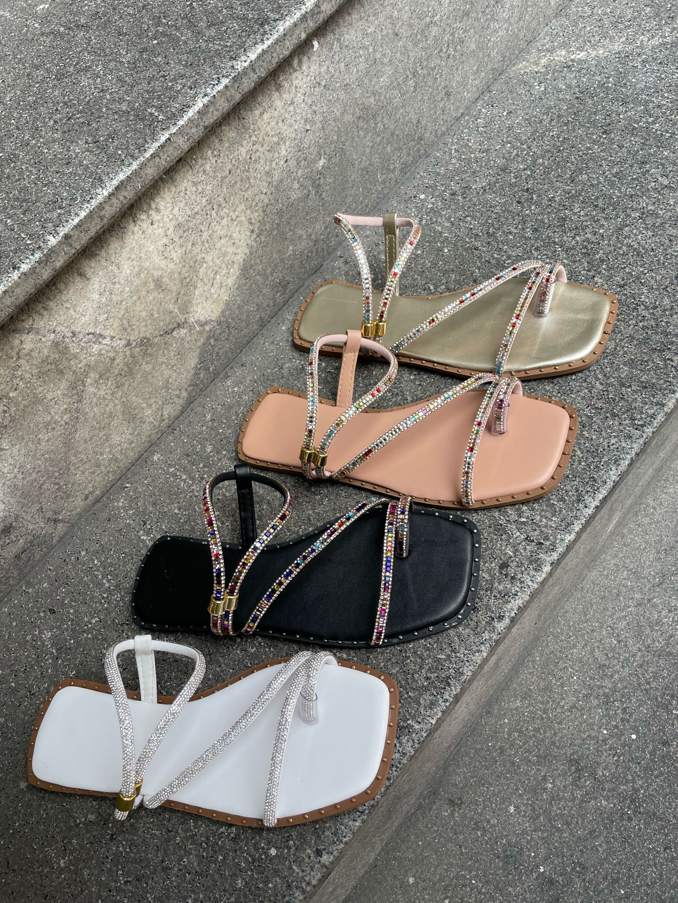 Sandália Rasteira Pins Anelar 0100