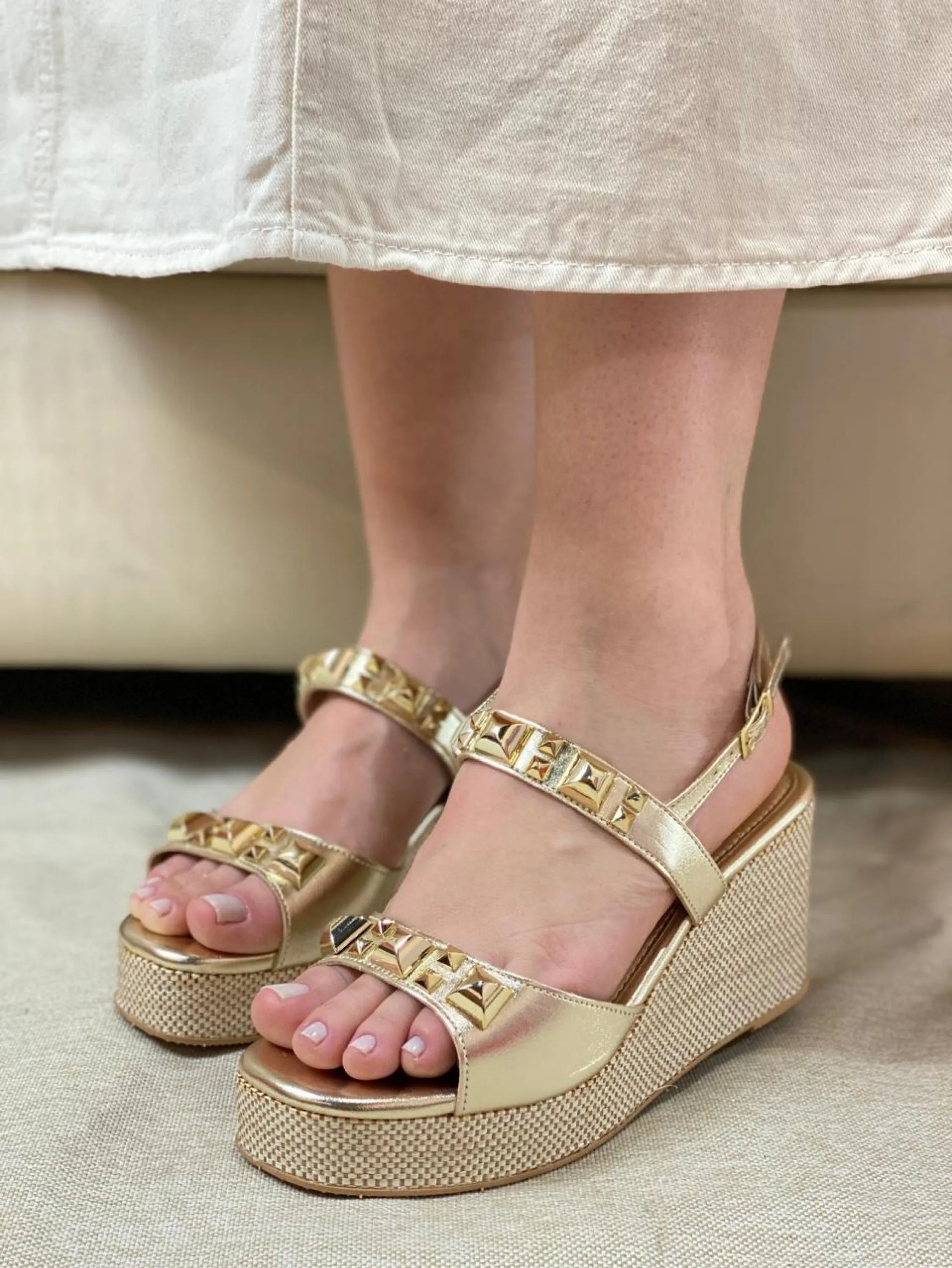 Sandália Anabela Spike 7008-2027