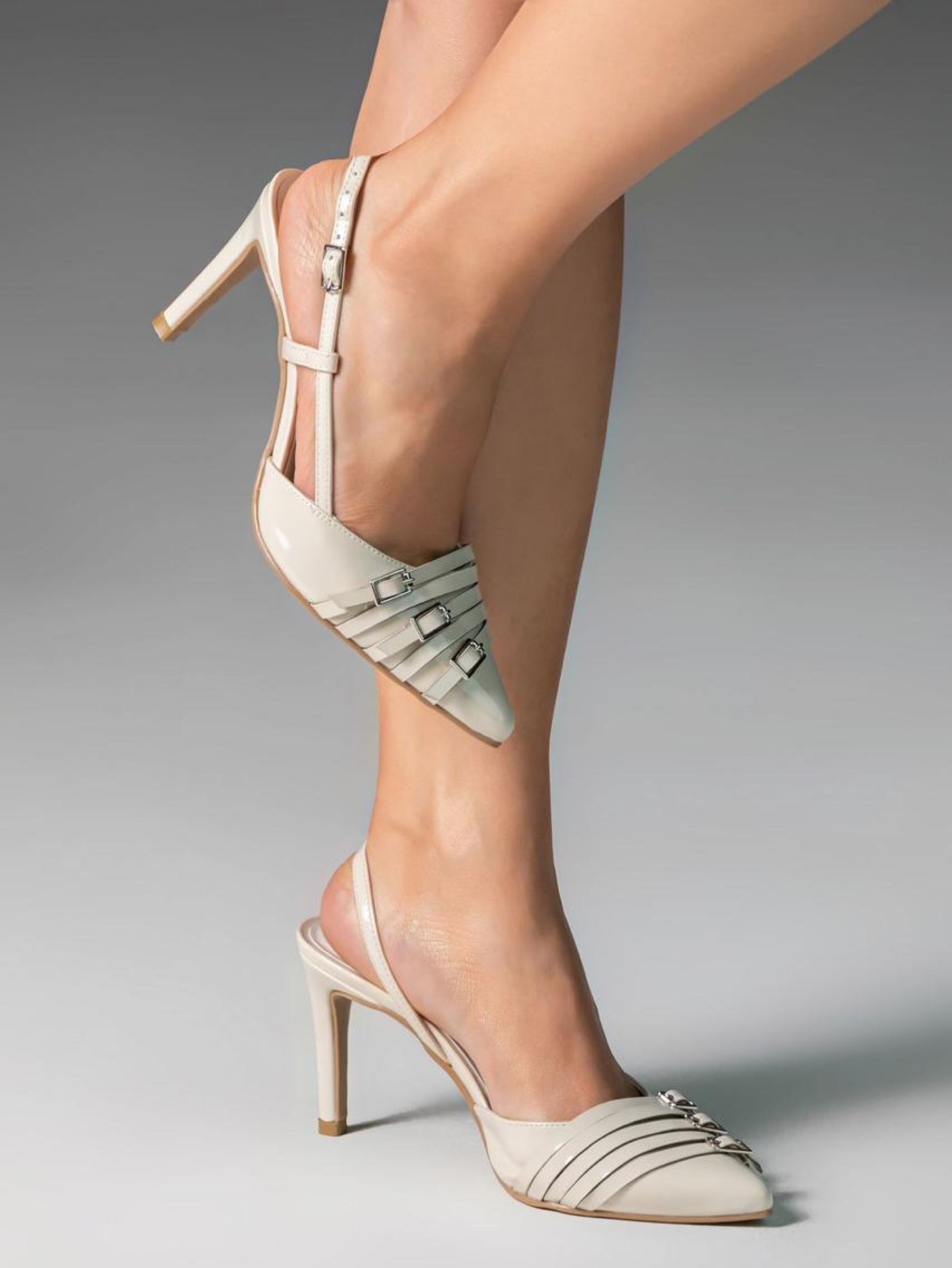 Scarpin Bico Fino Verniz 498086