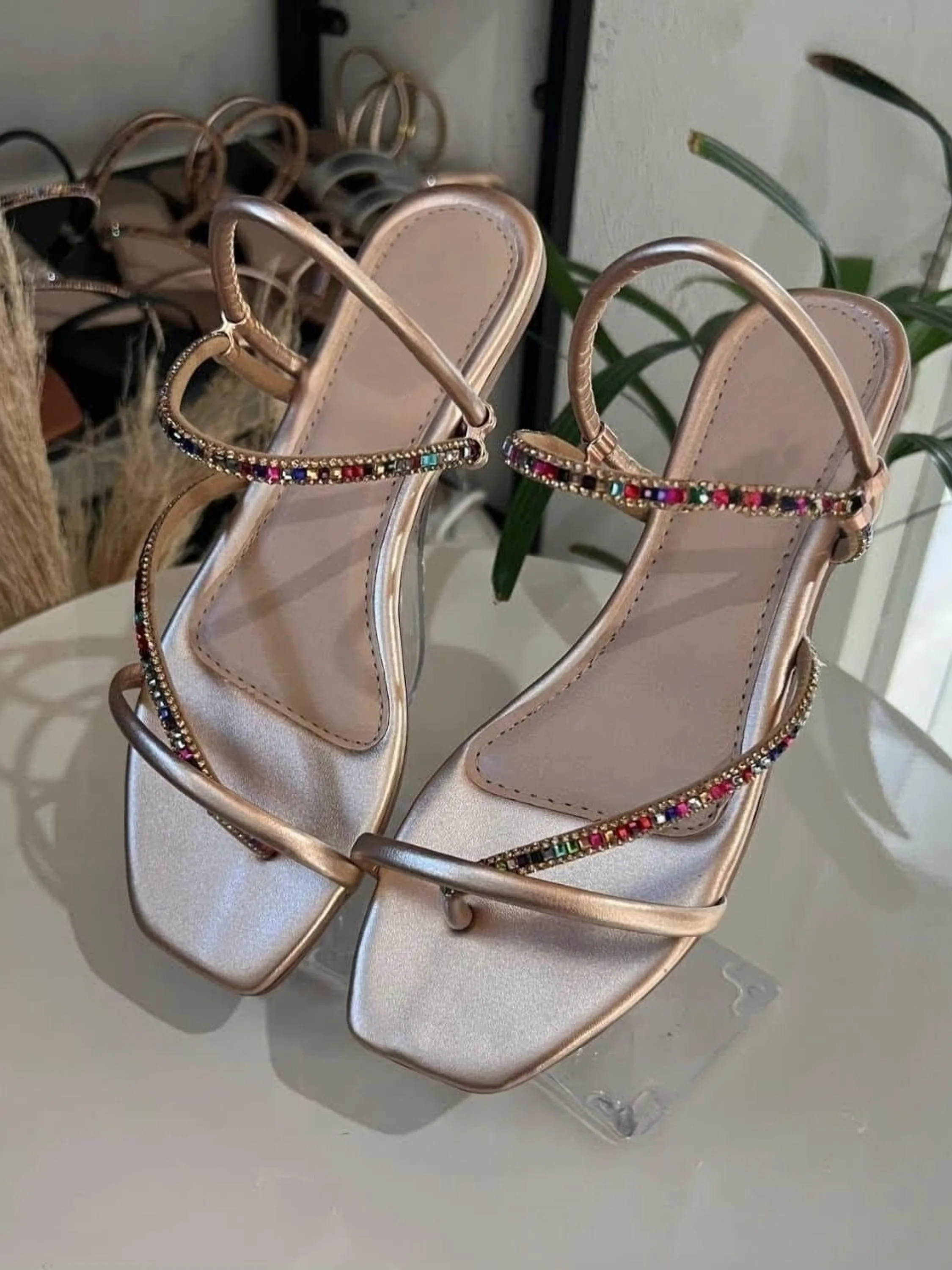 Sandália Rasteira Versátil Anelar R17