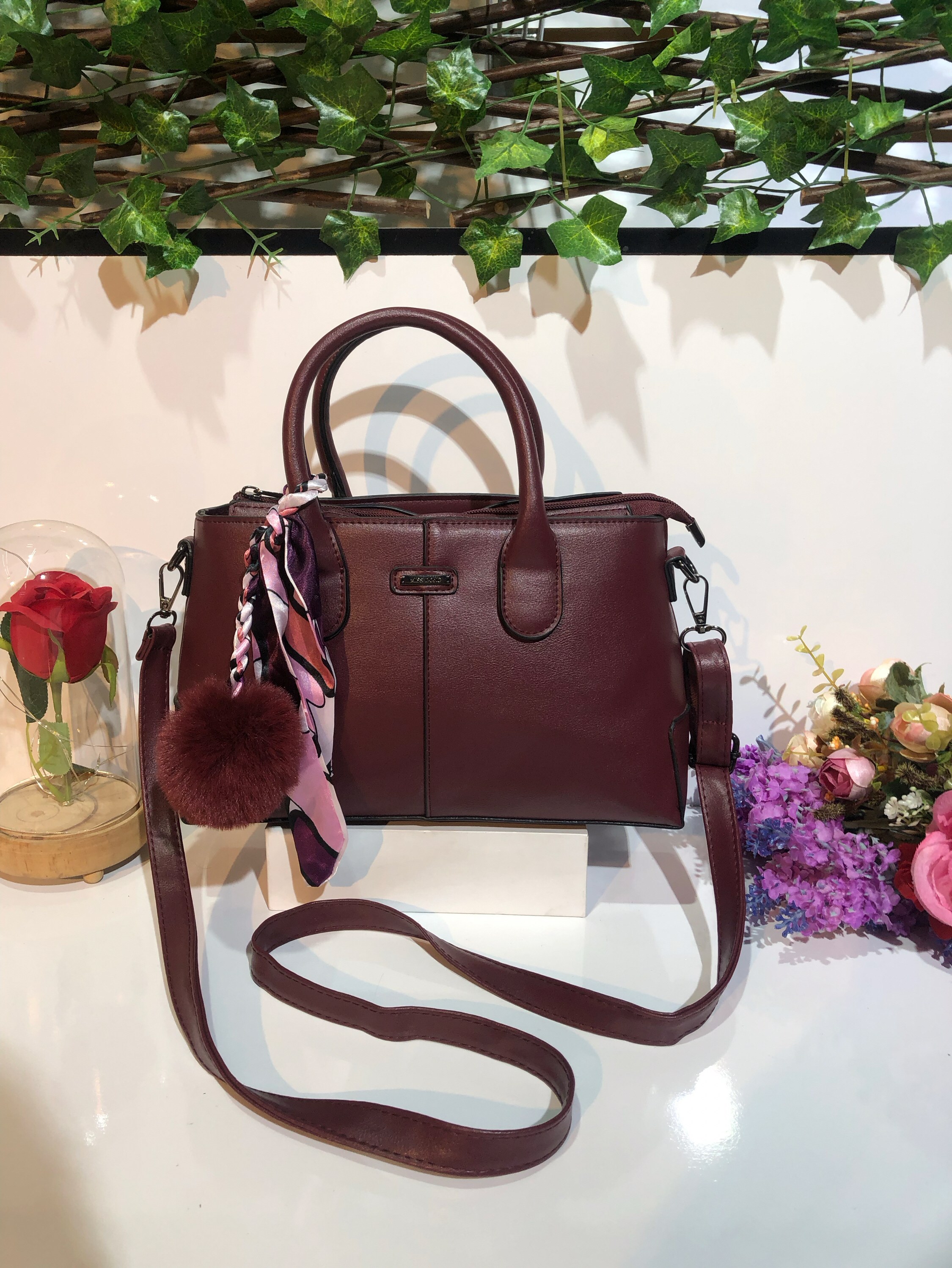 bolsa transversal última peça com chaveiro chiqui #OB-1571