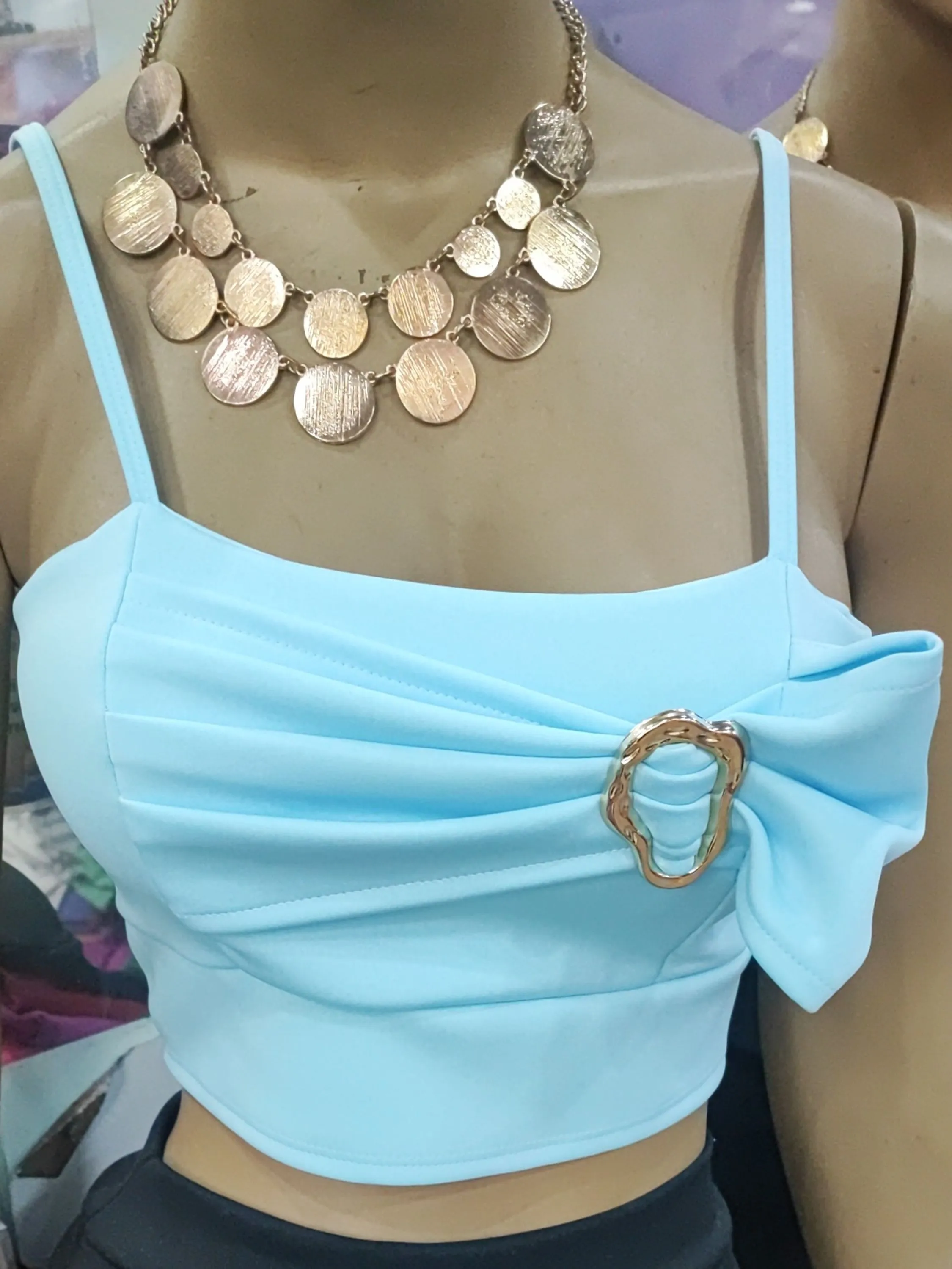 Crooped com faixa detalhes no busto