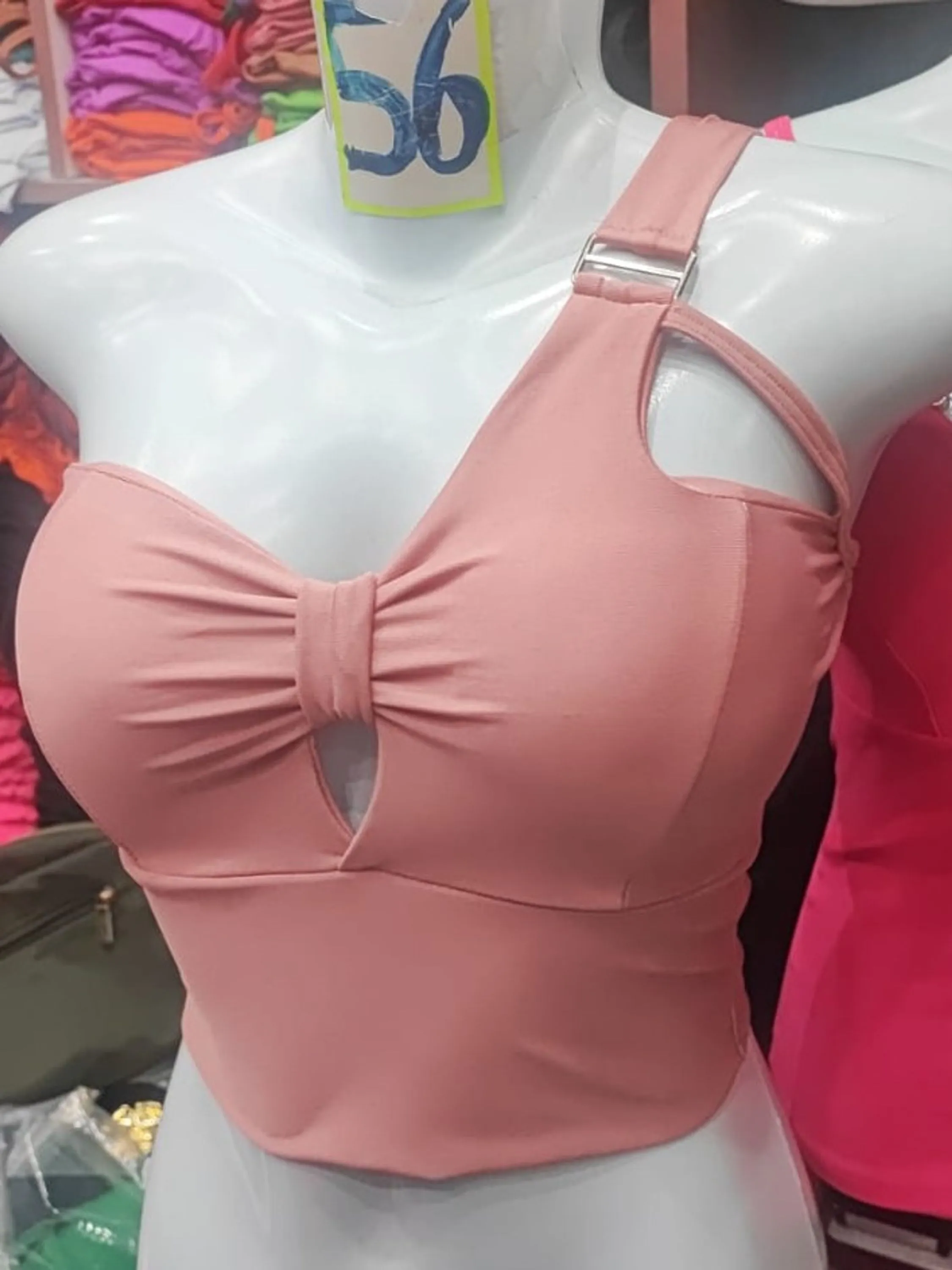 Crooped uma alça com detalher