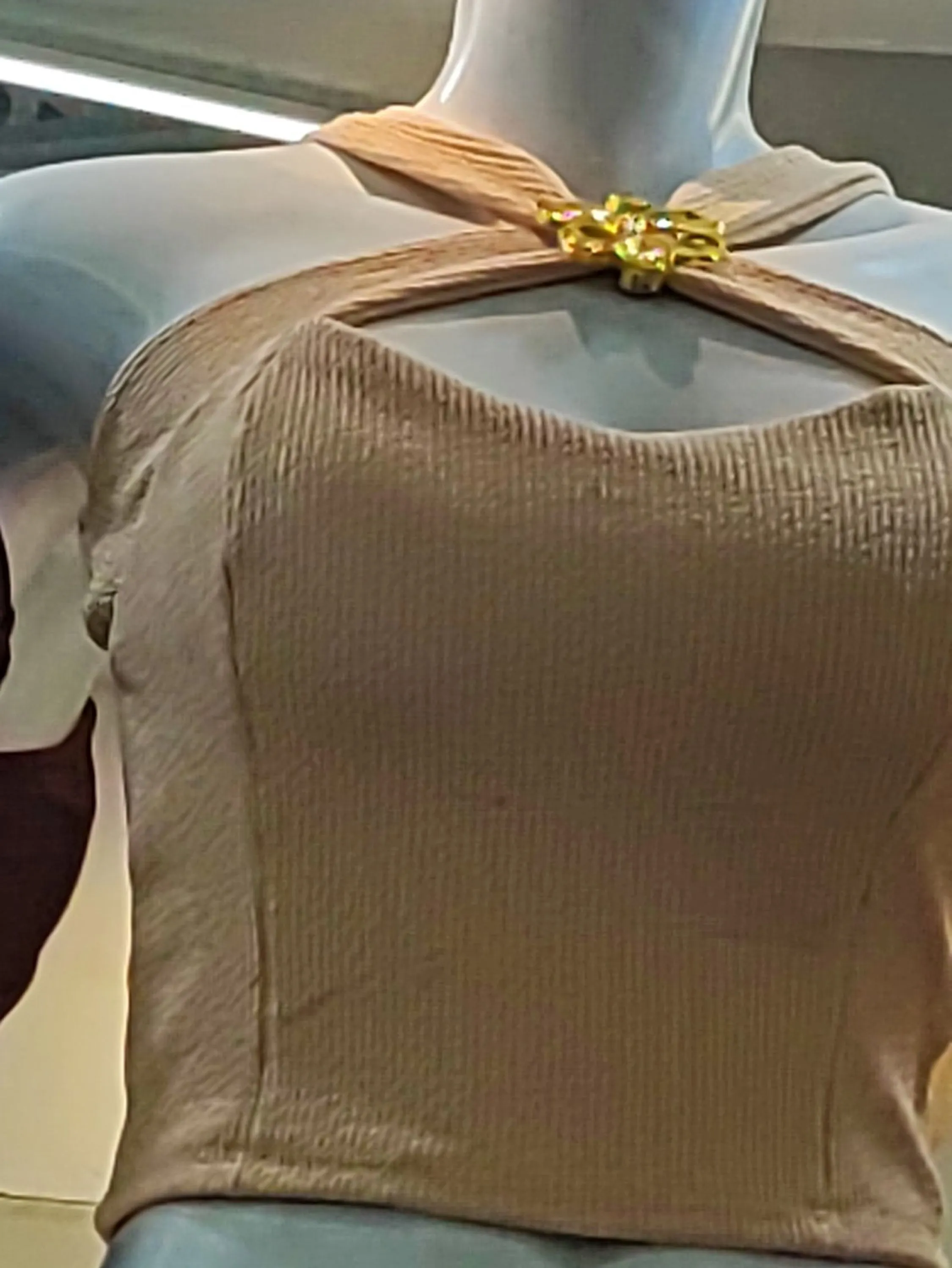 Cropped detalhe estrela na alça