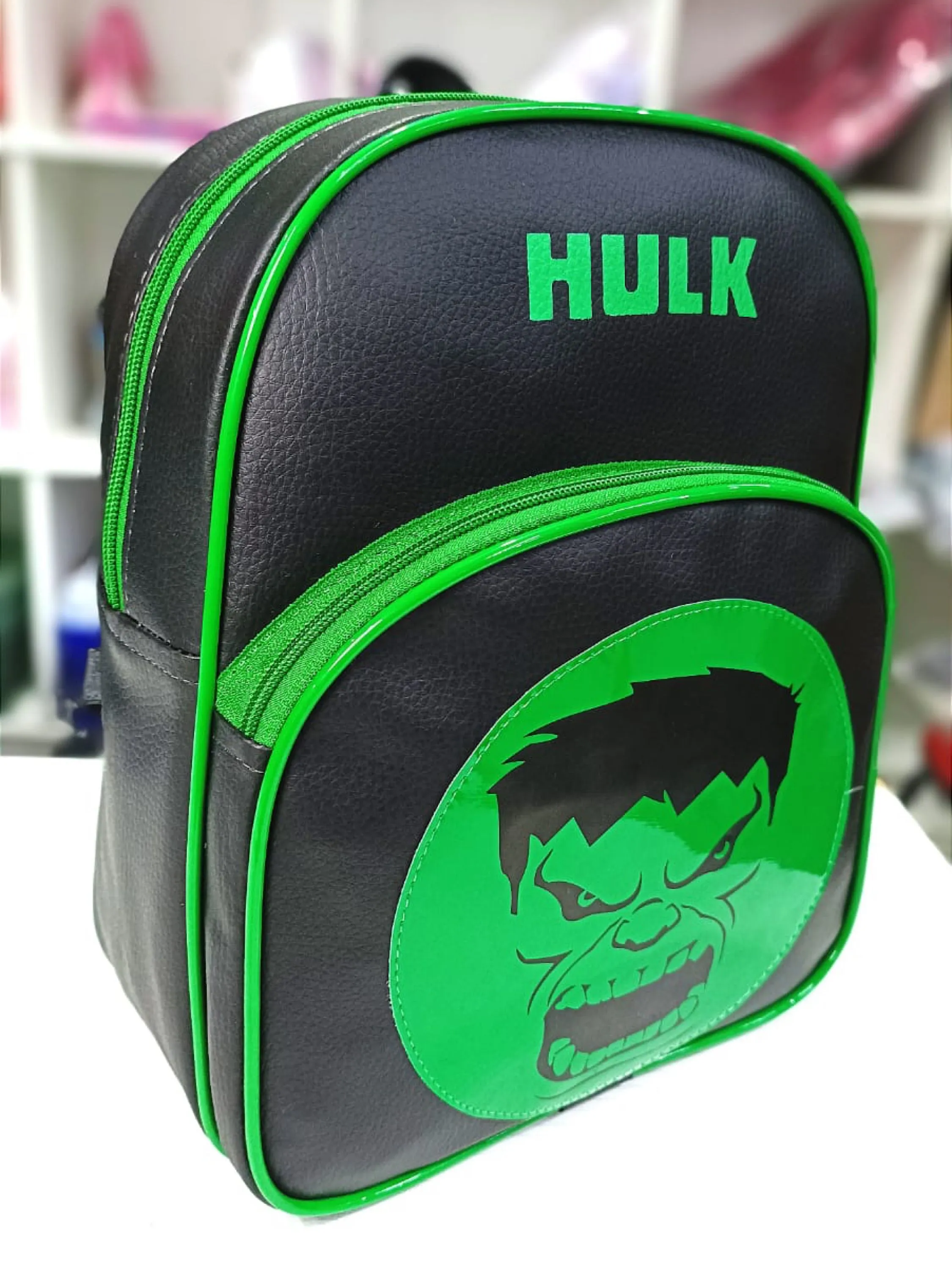 Mochila infantil 30cm do Hulk.