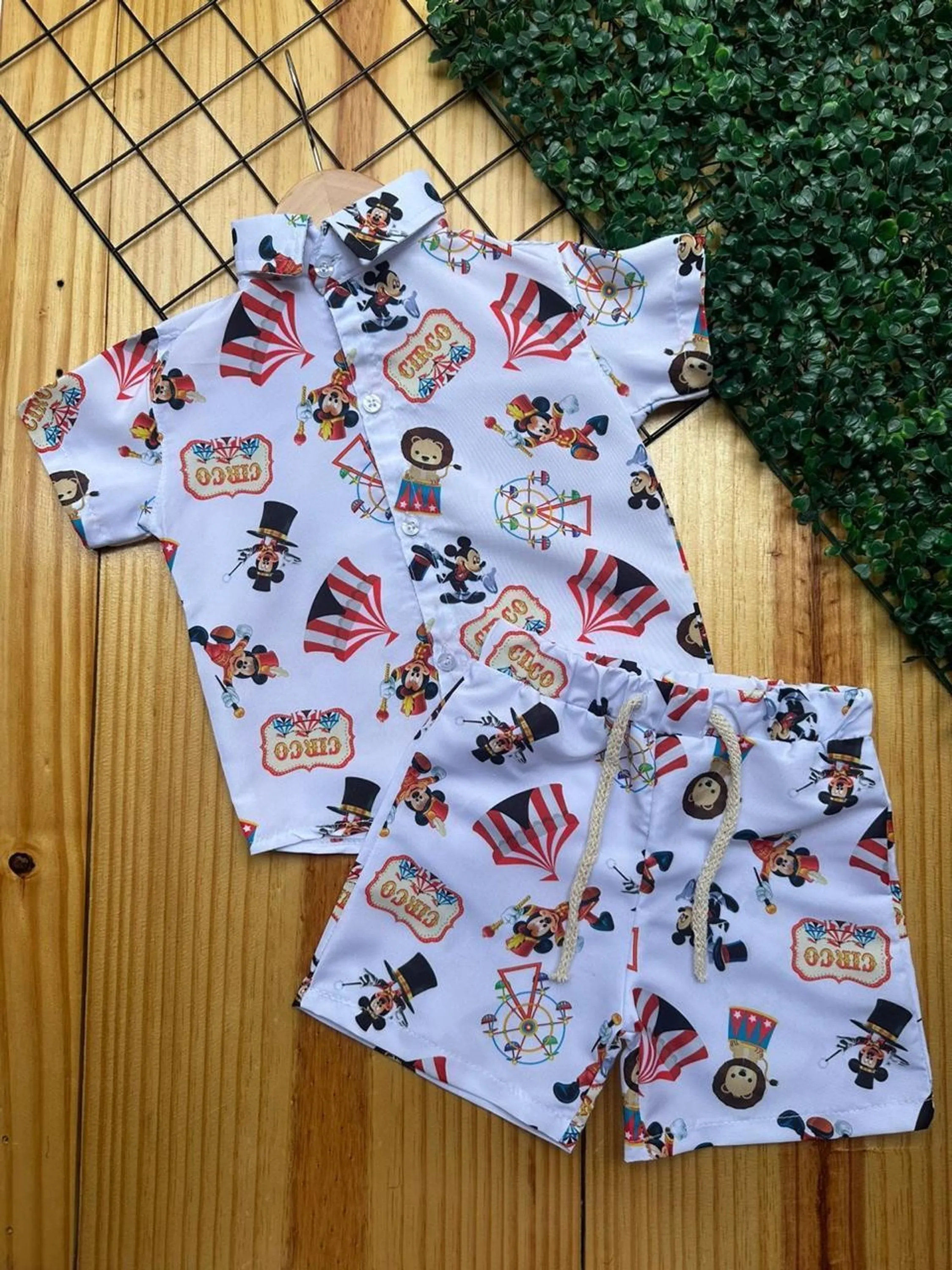 Conjunto estampado infantil