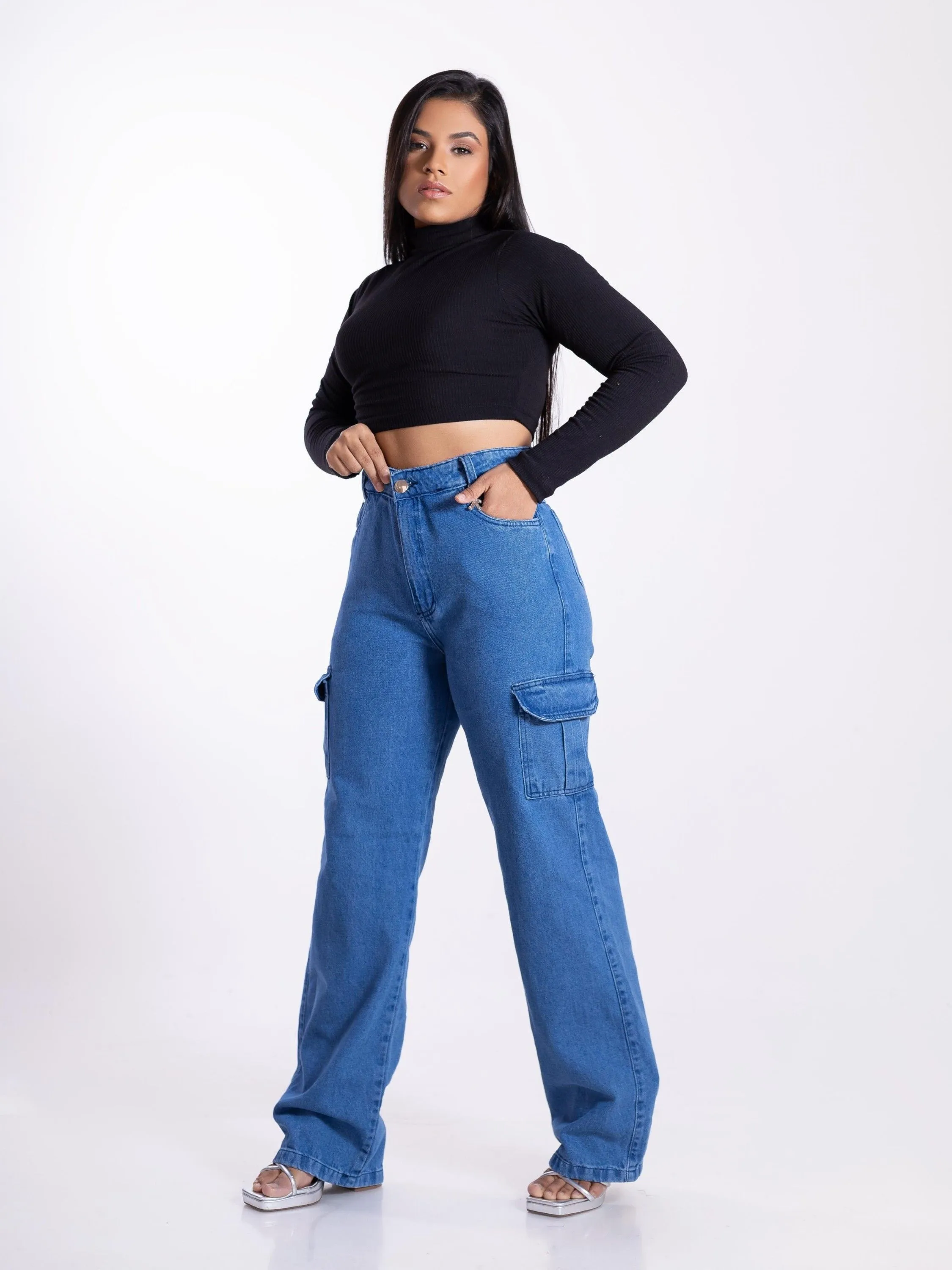 Wide Leg Cargo Jeans