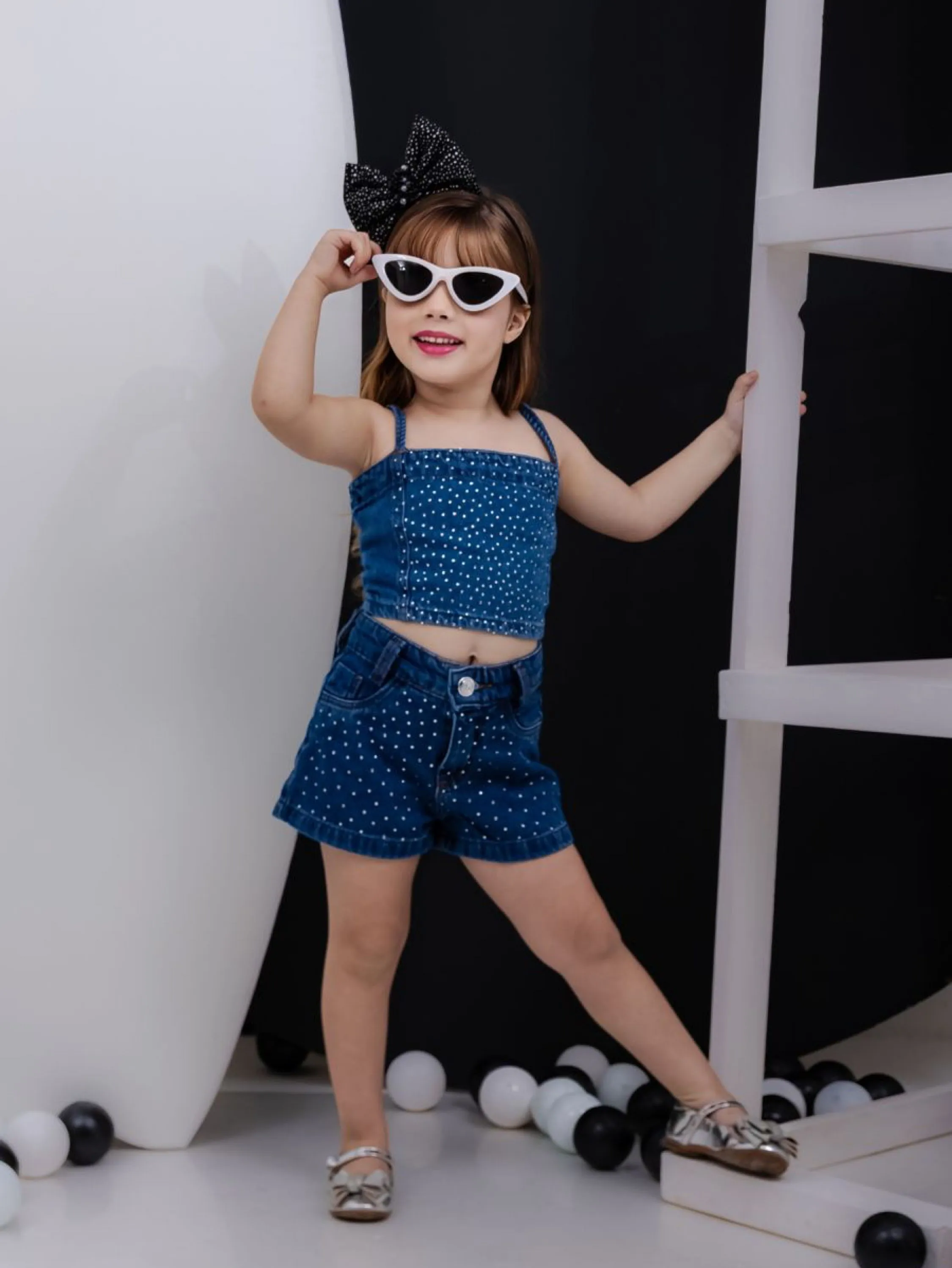 Short jeans escuro infantil pedraria