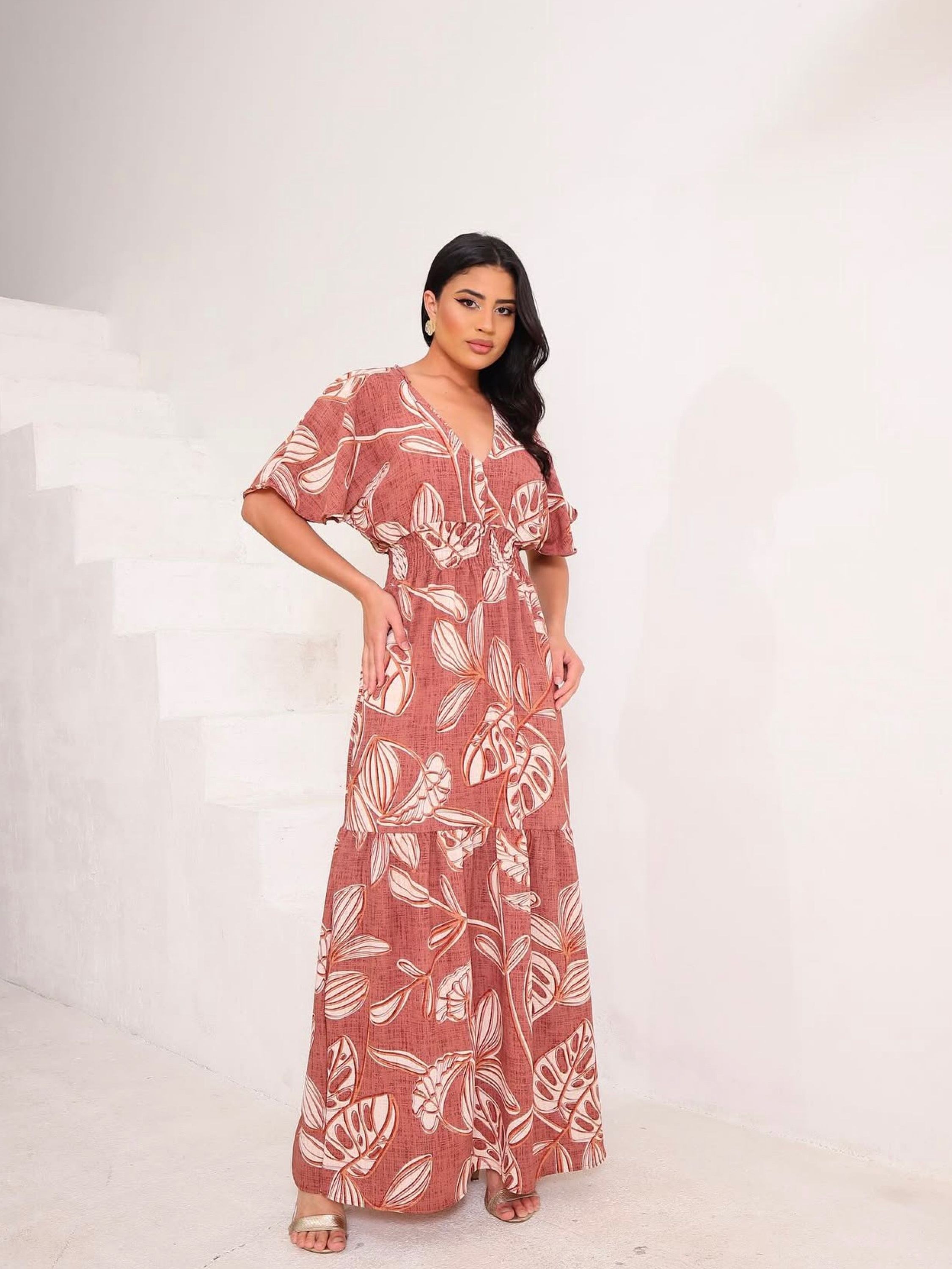 Vestido longo estampas variadas