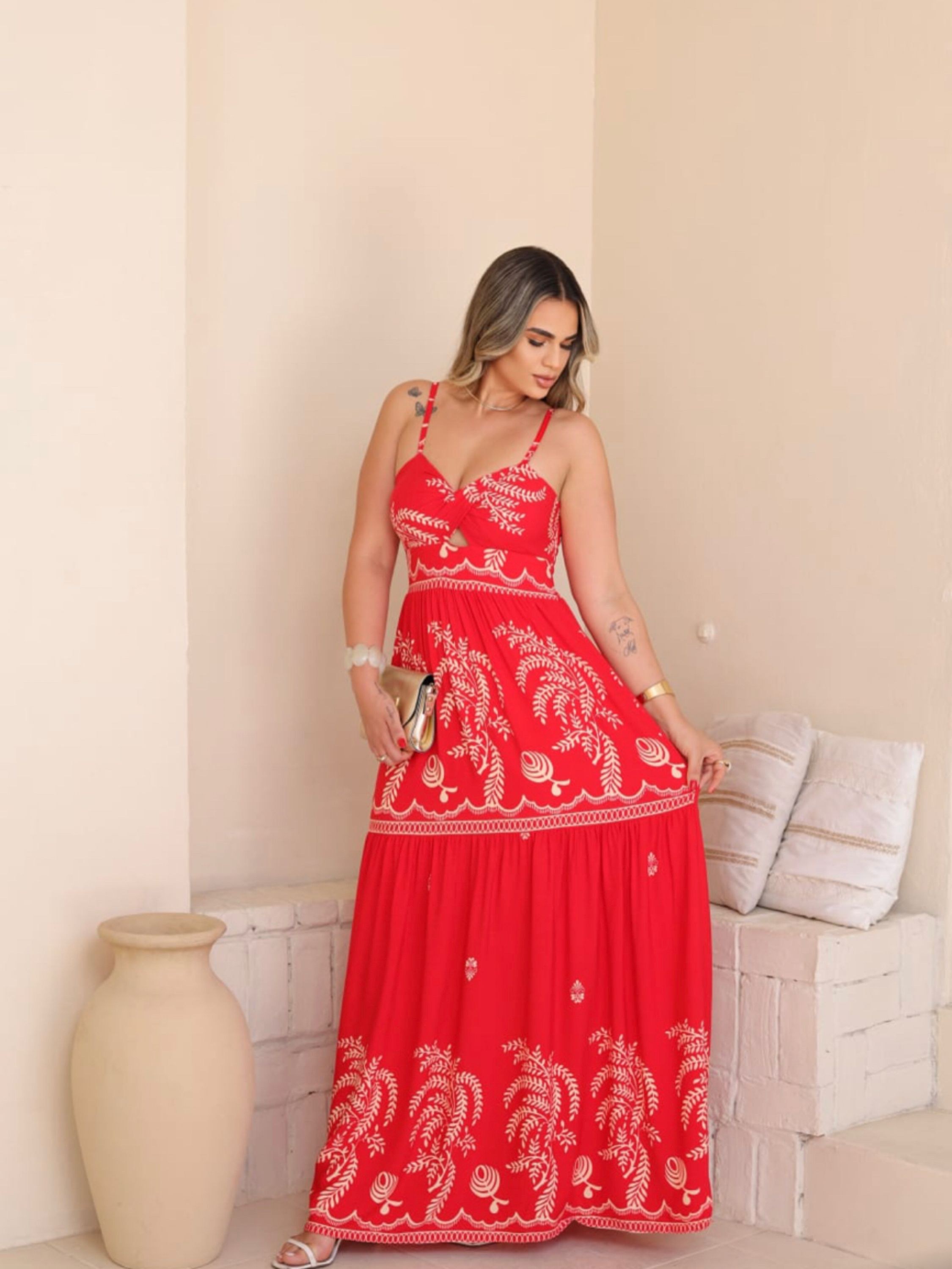 Vestido longo estampas variadas