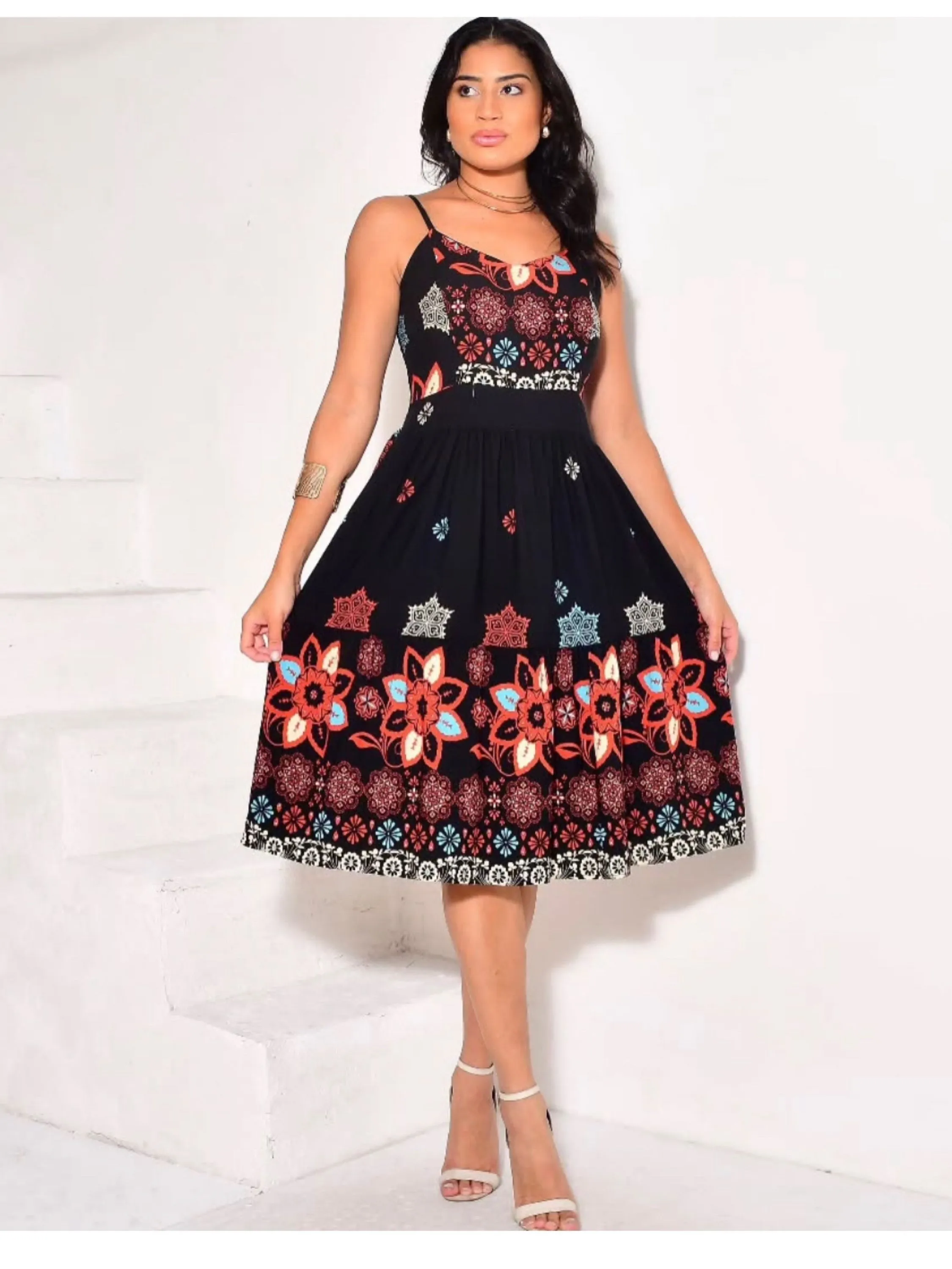Vestido curto com bojo