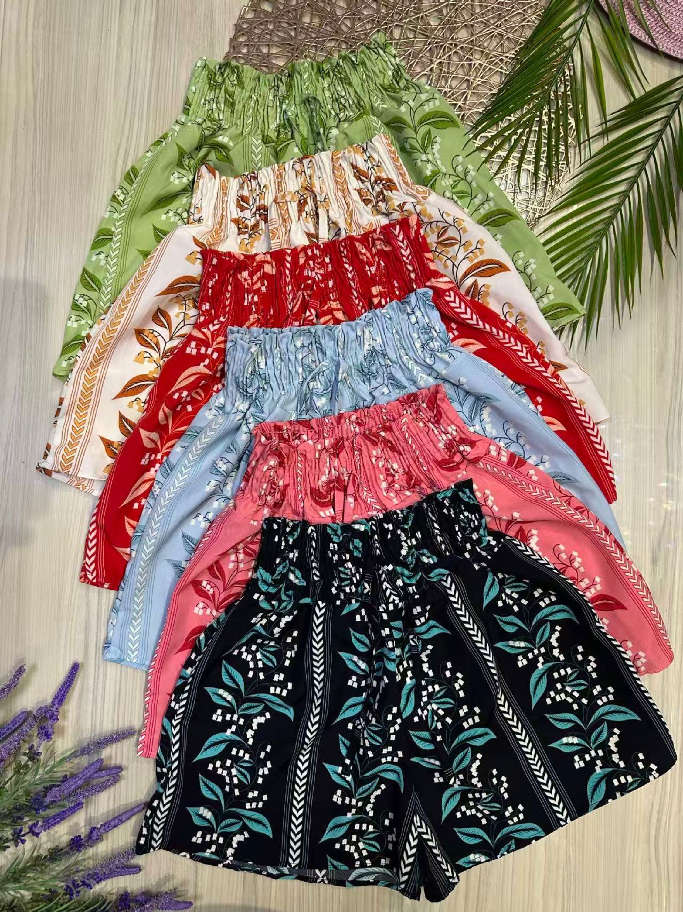 Shorts curto estampas variadas