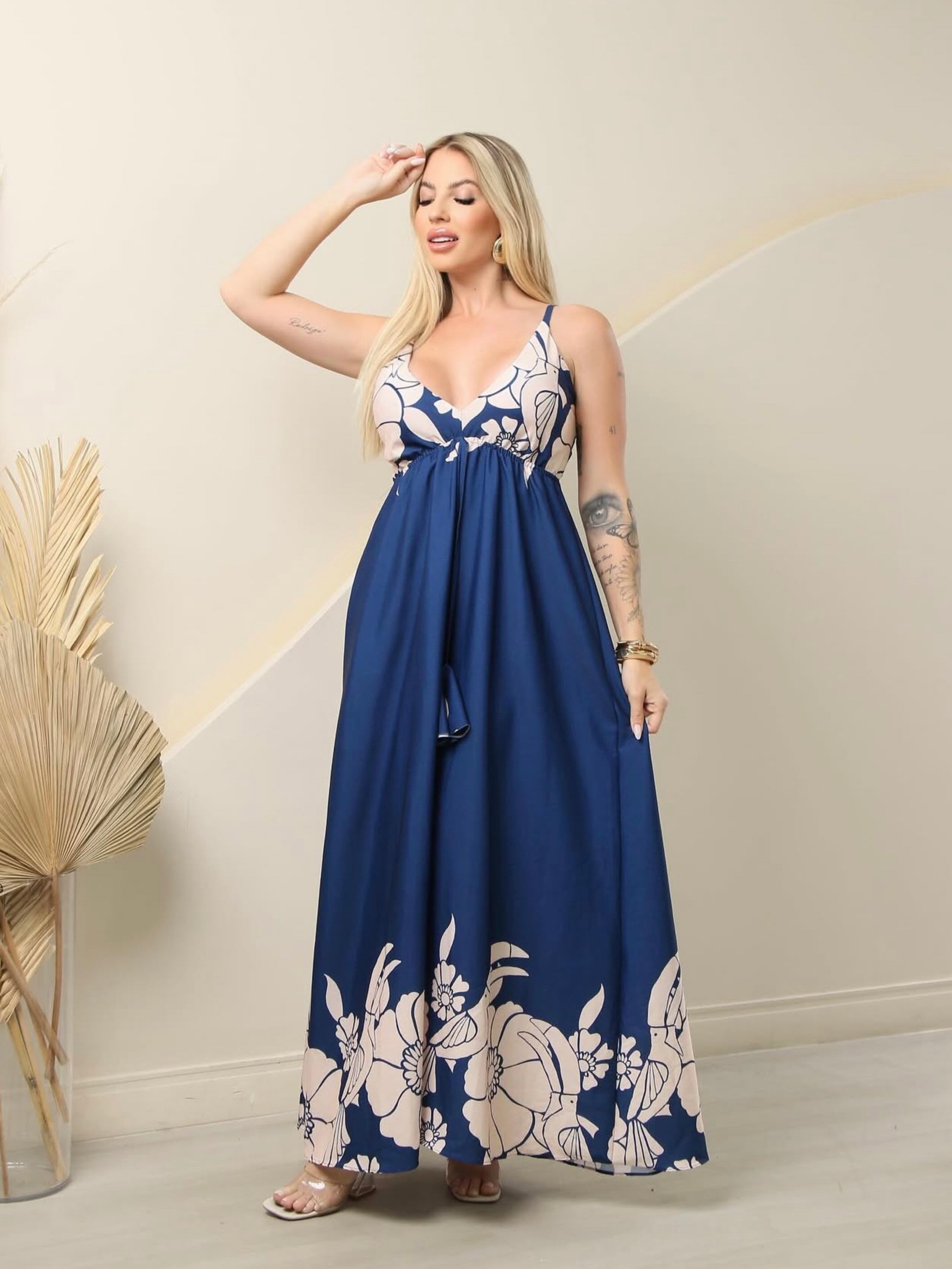 Vestido longo estampas variadas