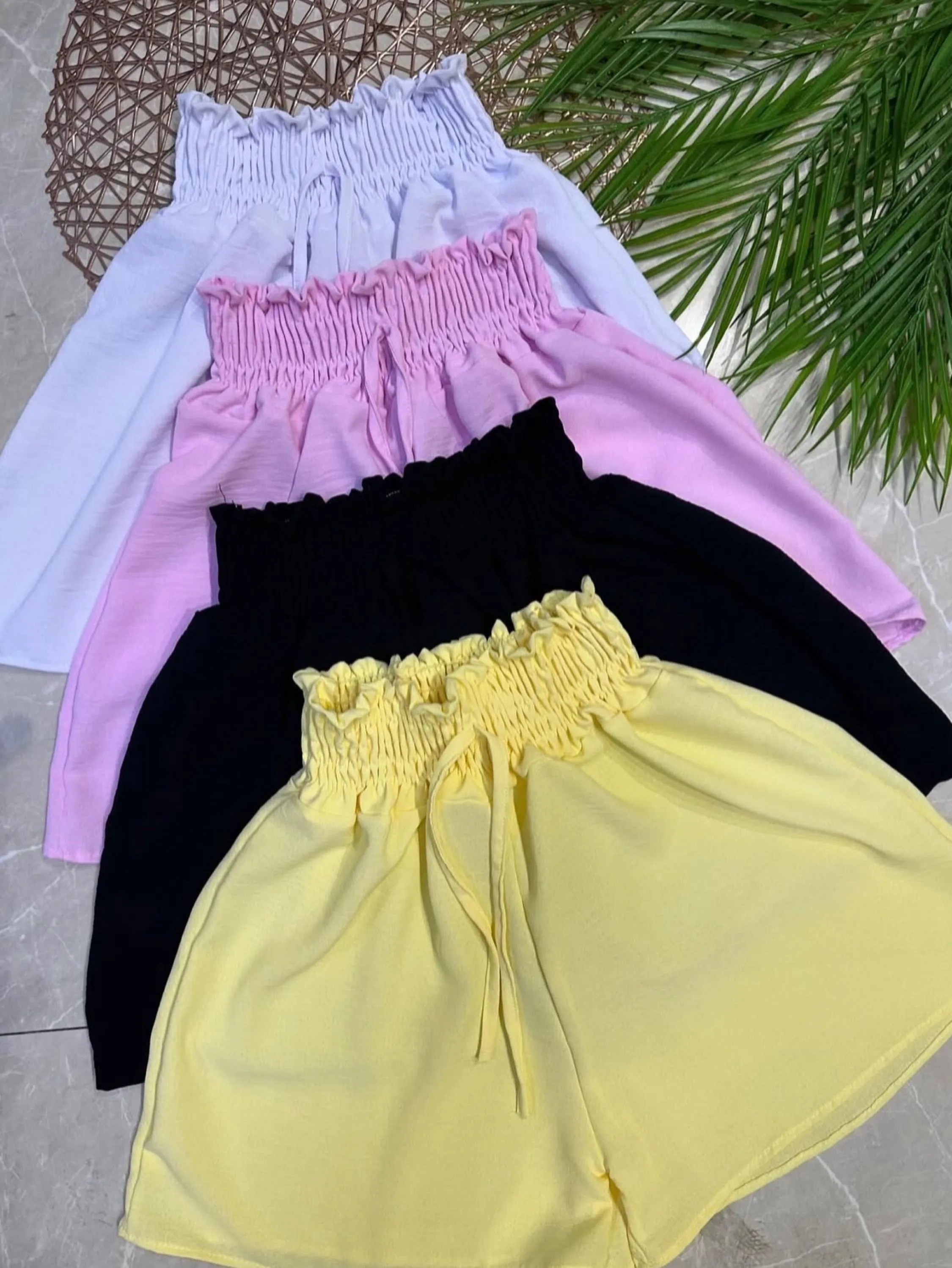Shorts curto