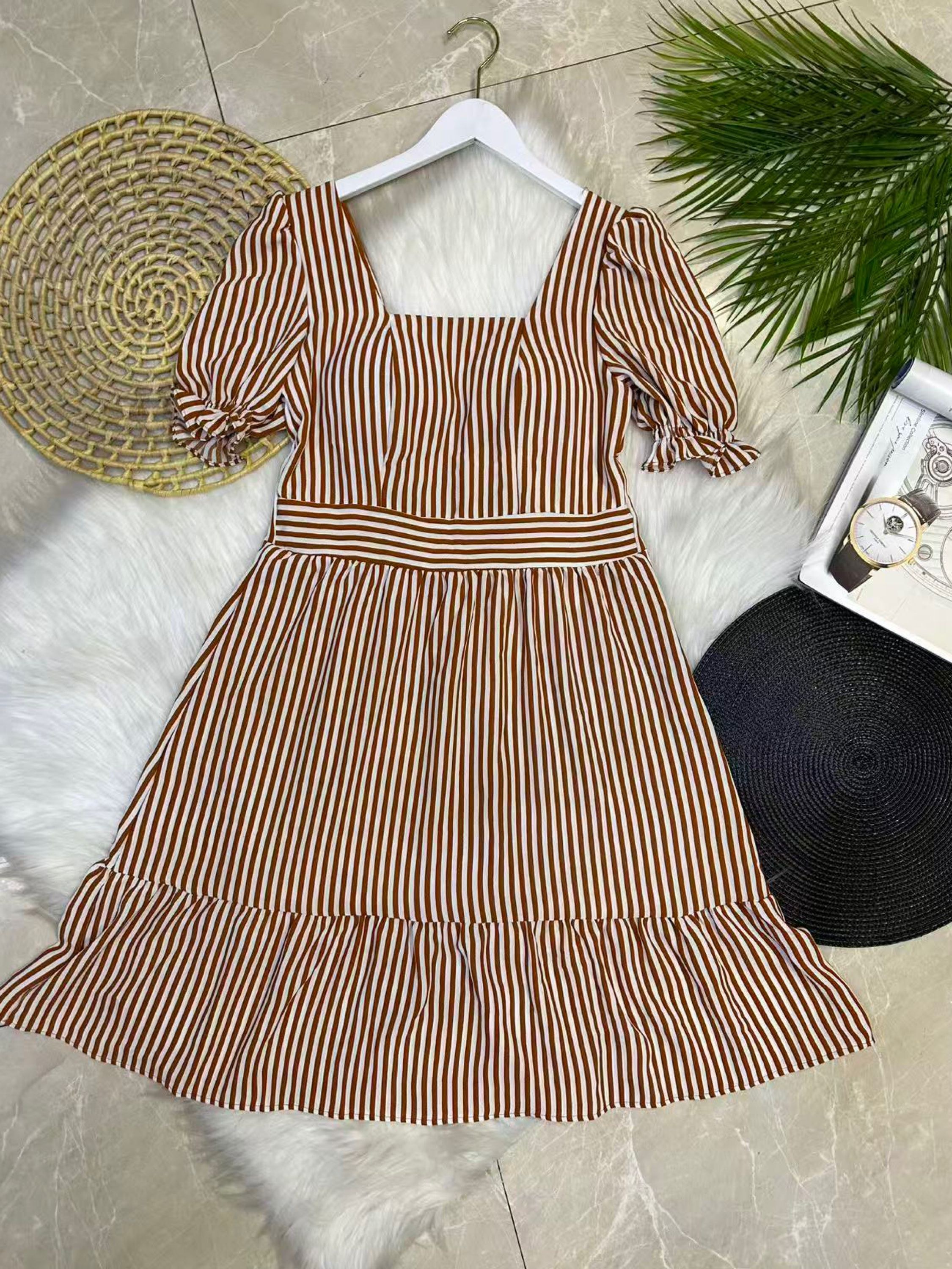 Vestido curto com bojo