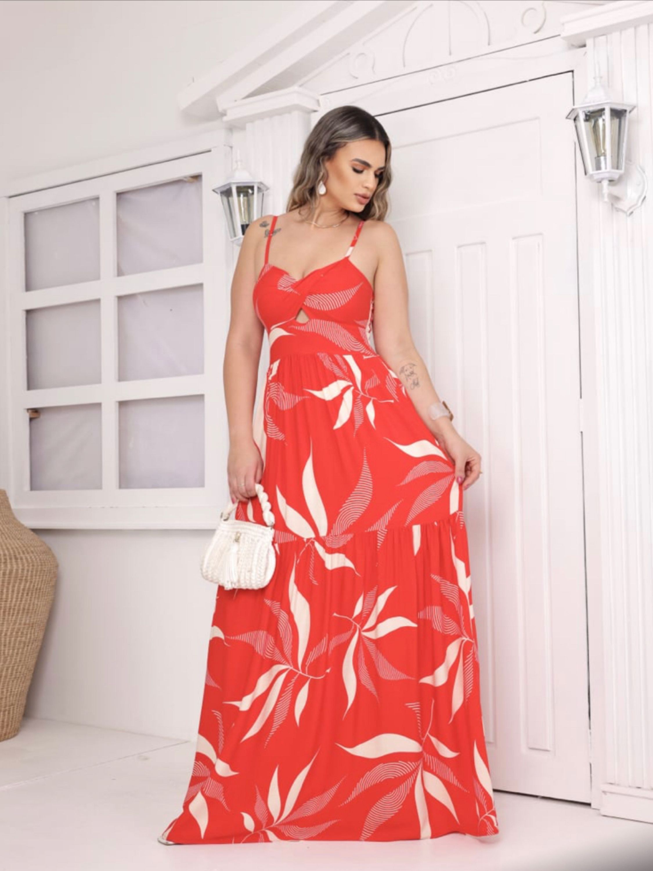 Vestido longo estampas variadas