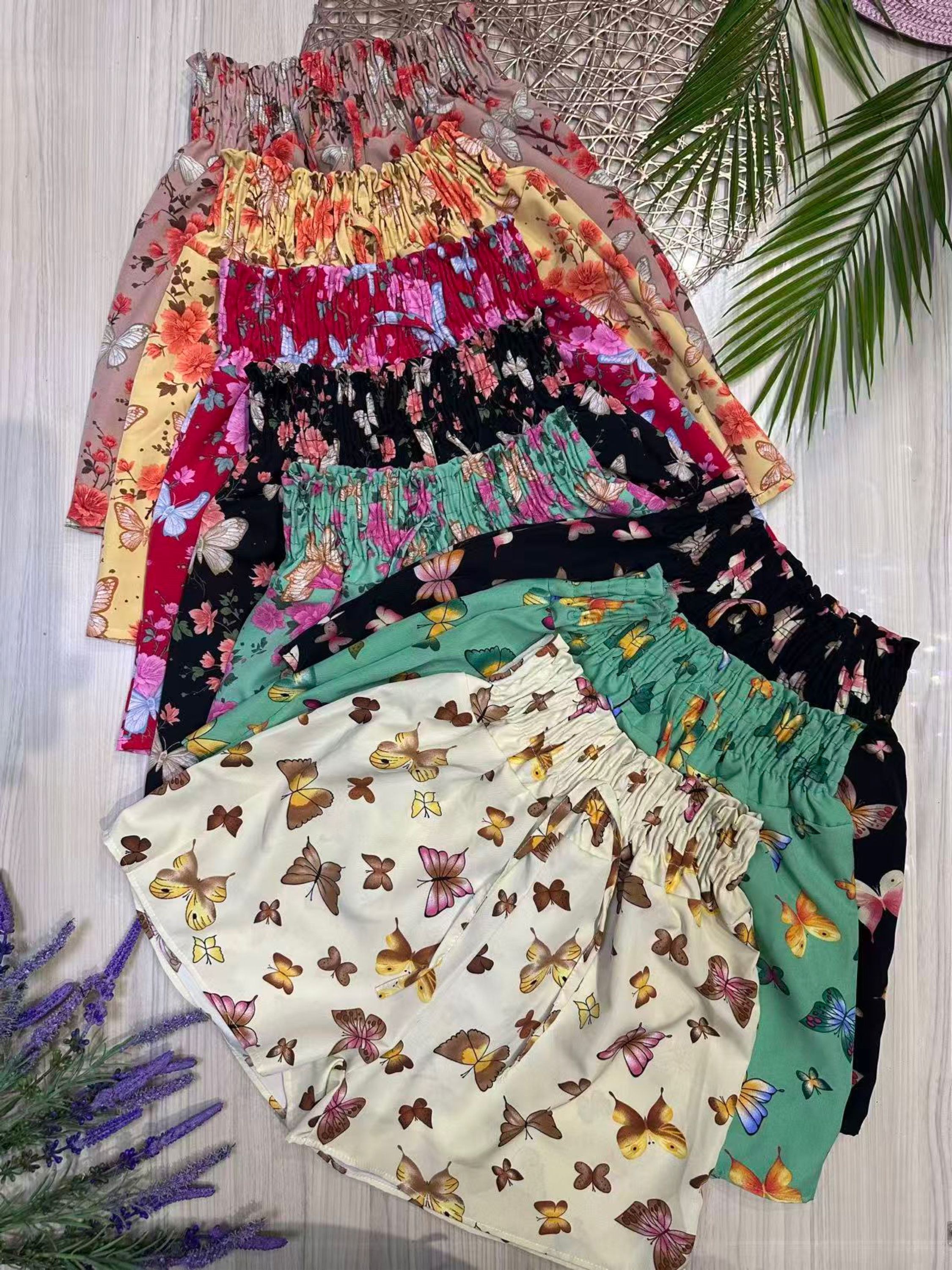 Shorts curto estampas variadas