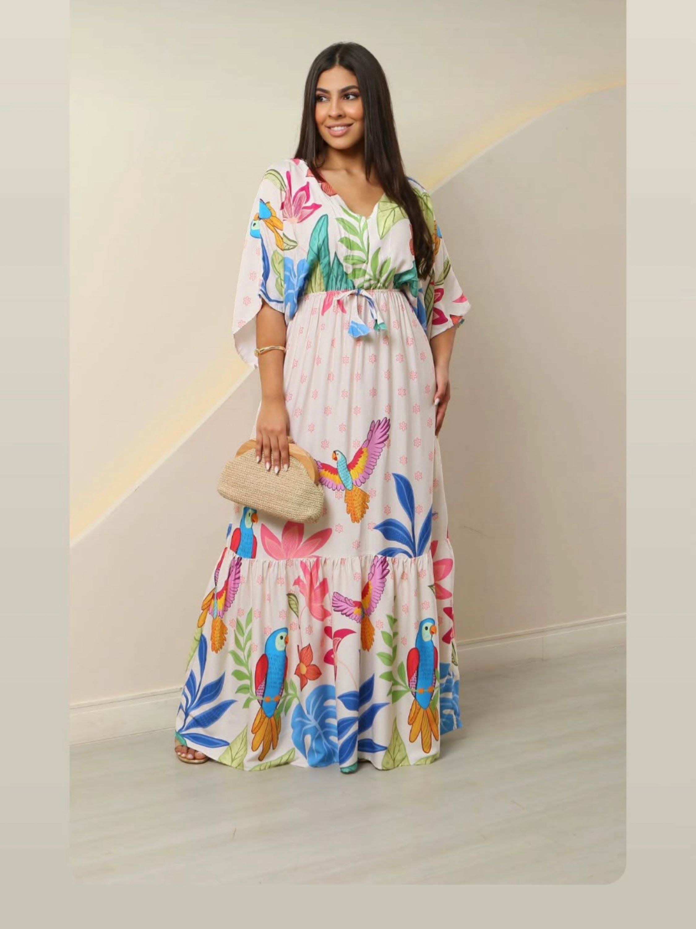 Vestido longo estampas variadas