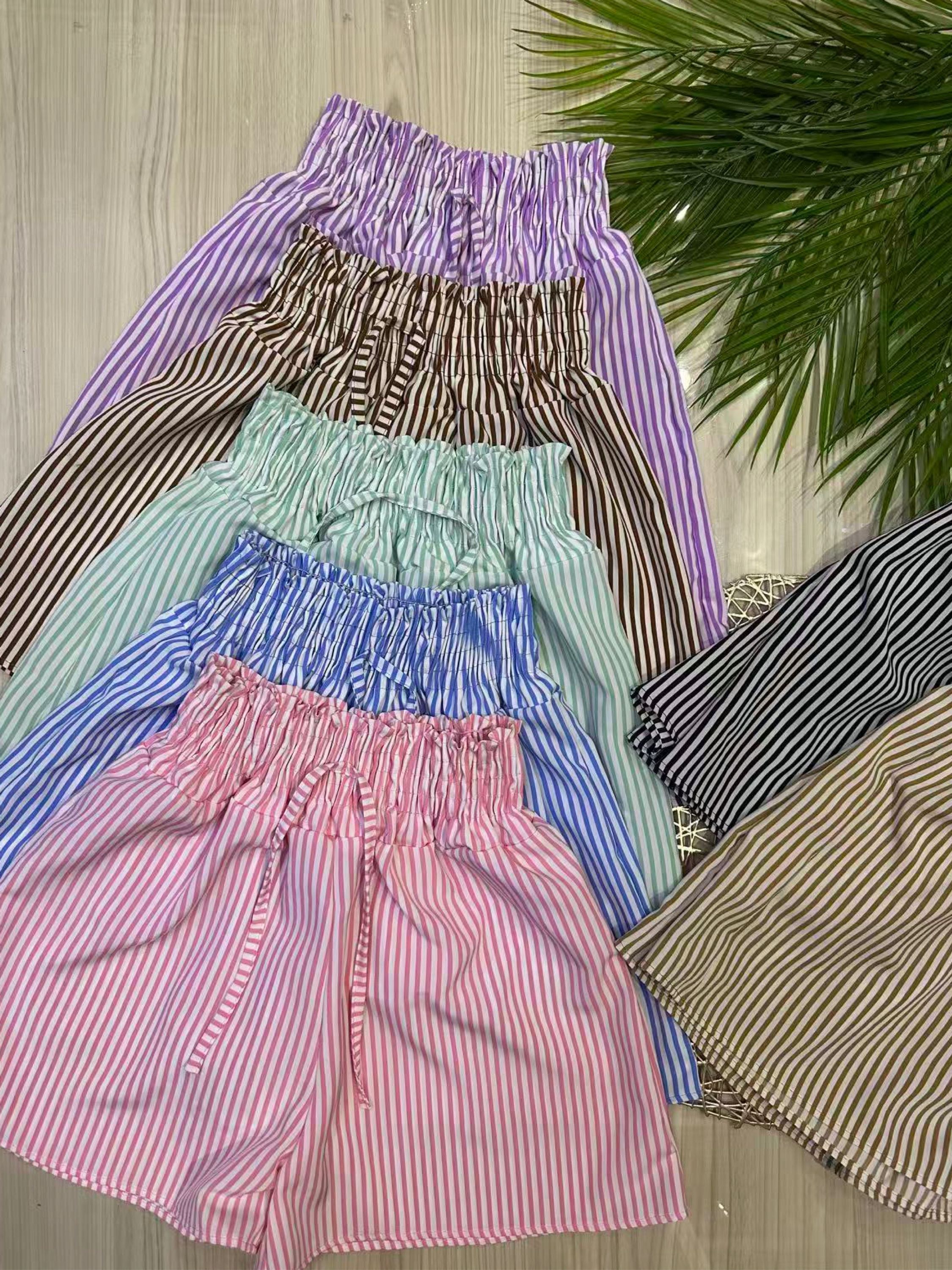 Shorts curto estampas