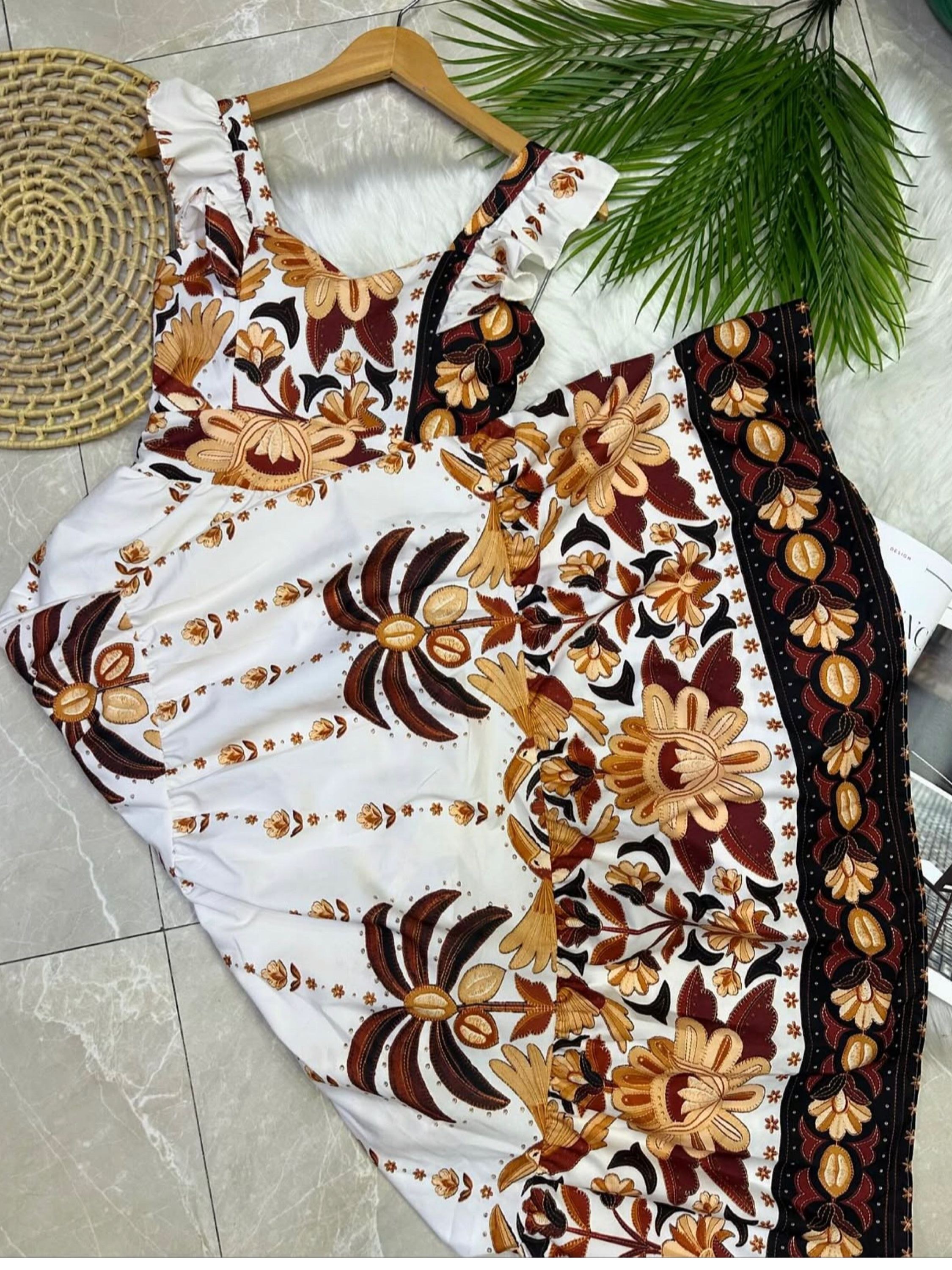 Vestido longo estampa variadas