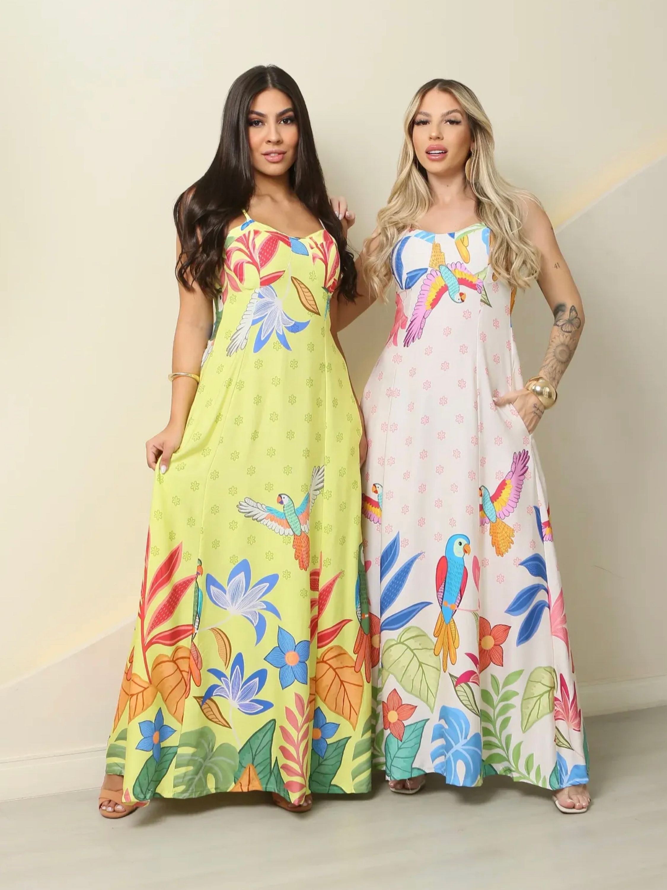 Vestido longo estampas variadas