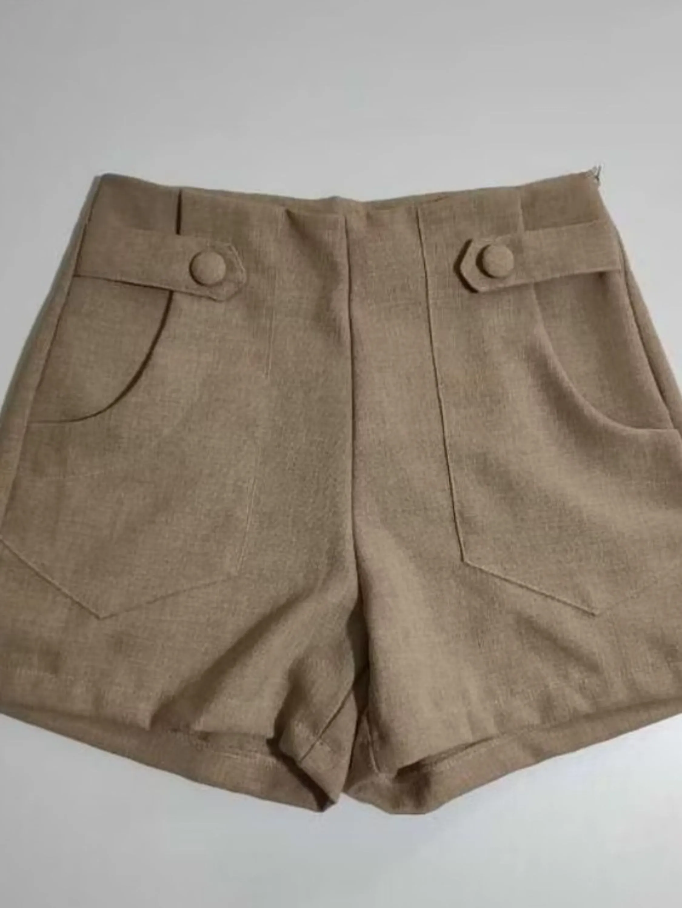 Short Linho Novidade Botões Forrado